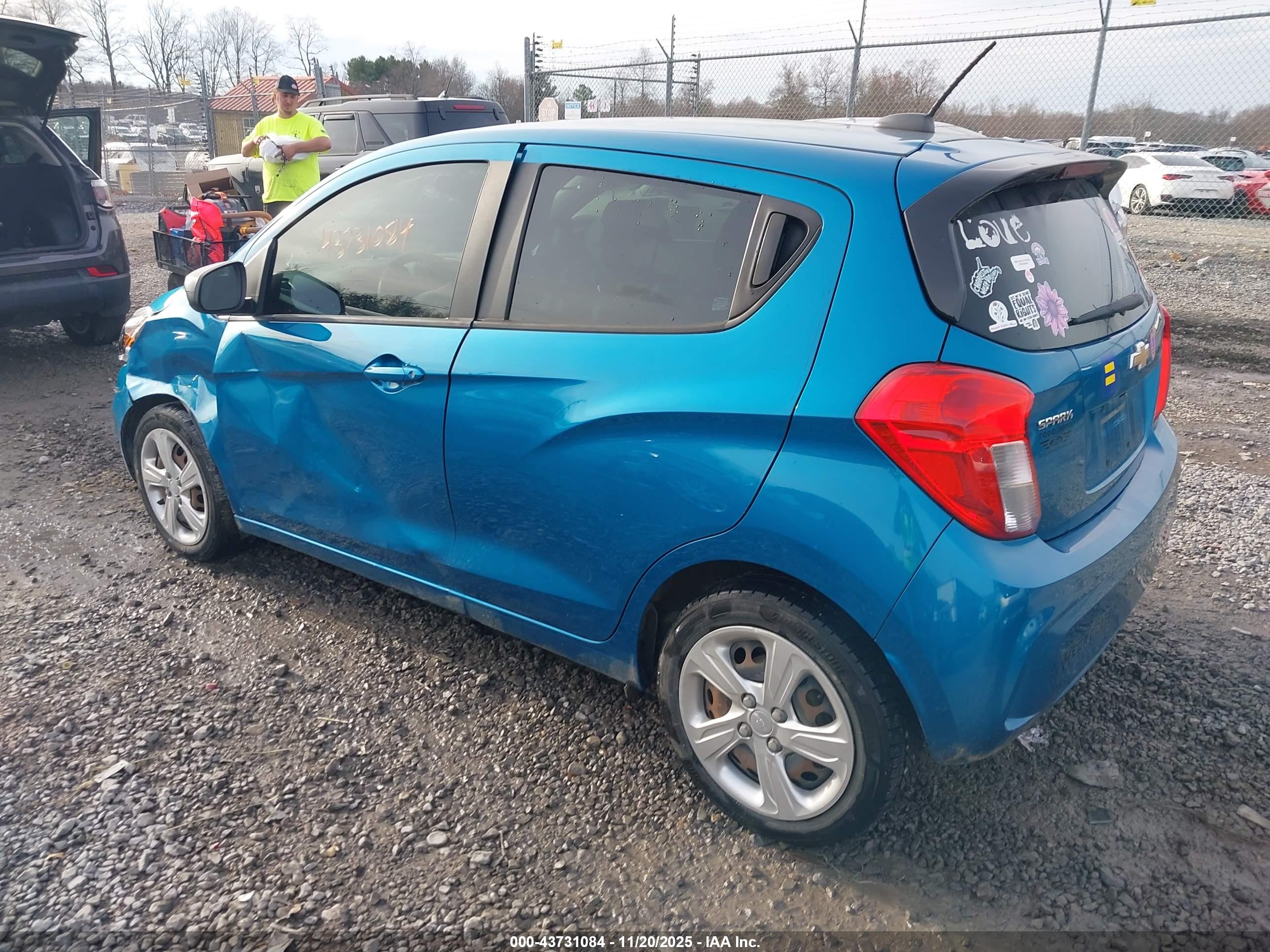 CHEVROLET SPARK image 3