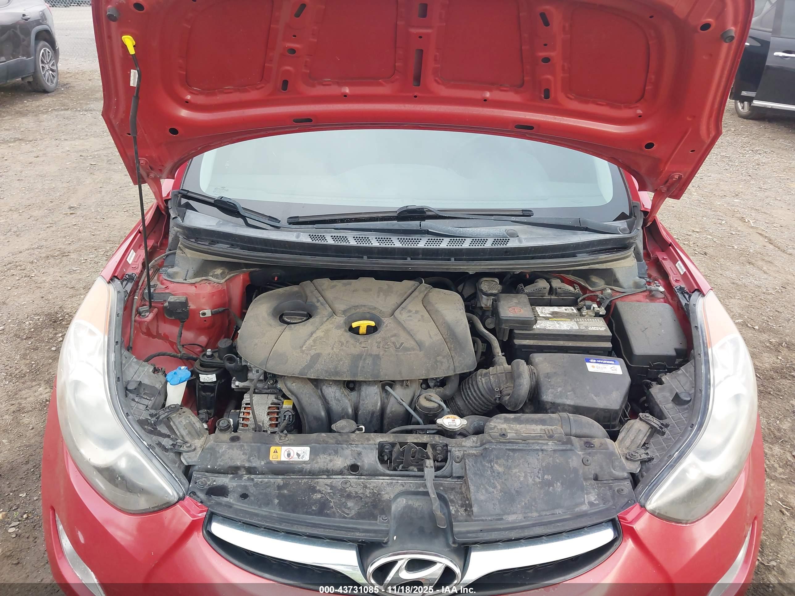HYUNDAI ELANTRA image 10