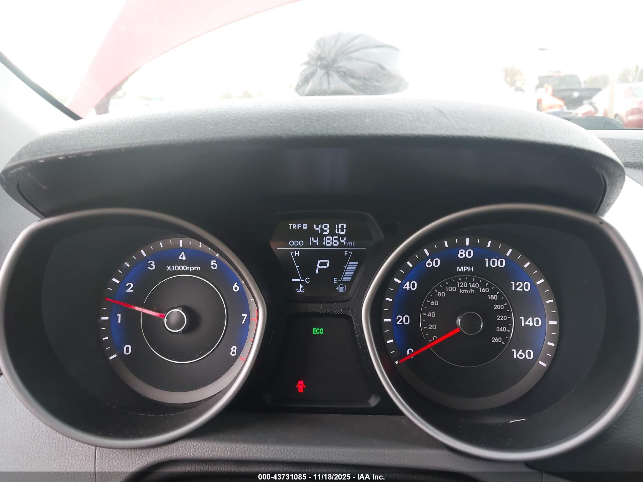 HYUNDAI ELANTRA image 7