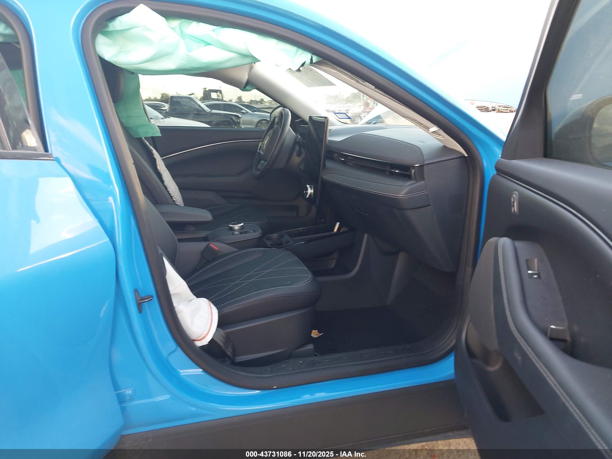 FORD MUSTANG image 5