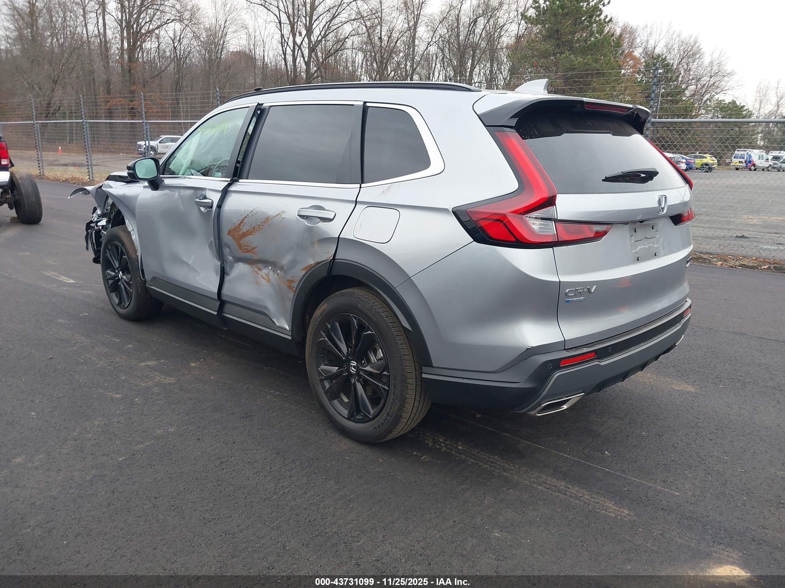 HONDA CR-V image 3