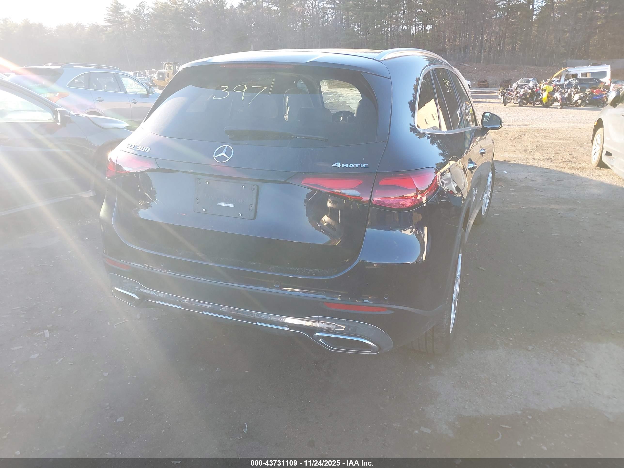 MERCEDES-BENZ GLC image 4