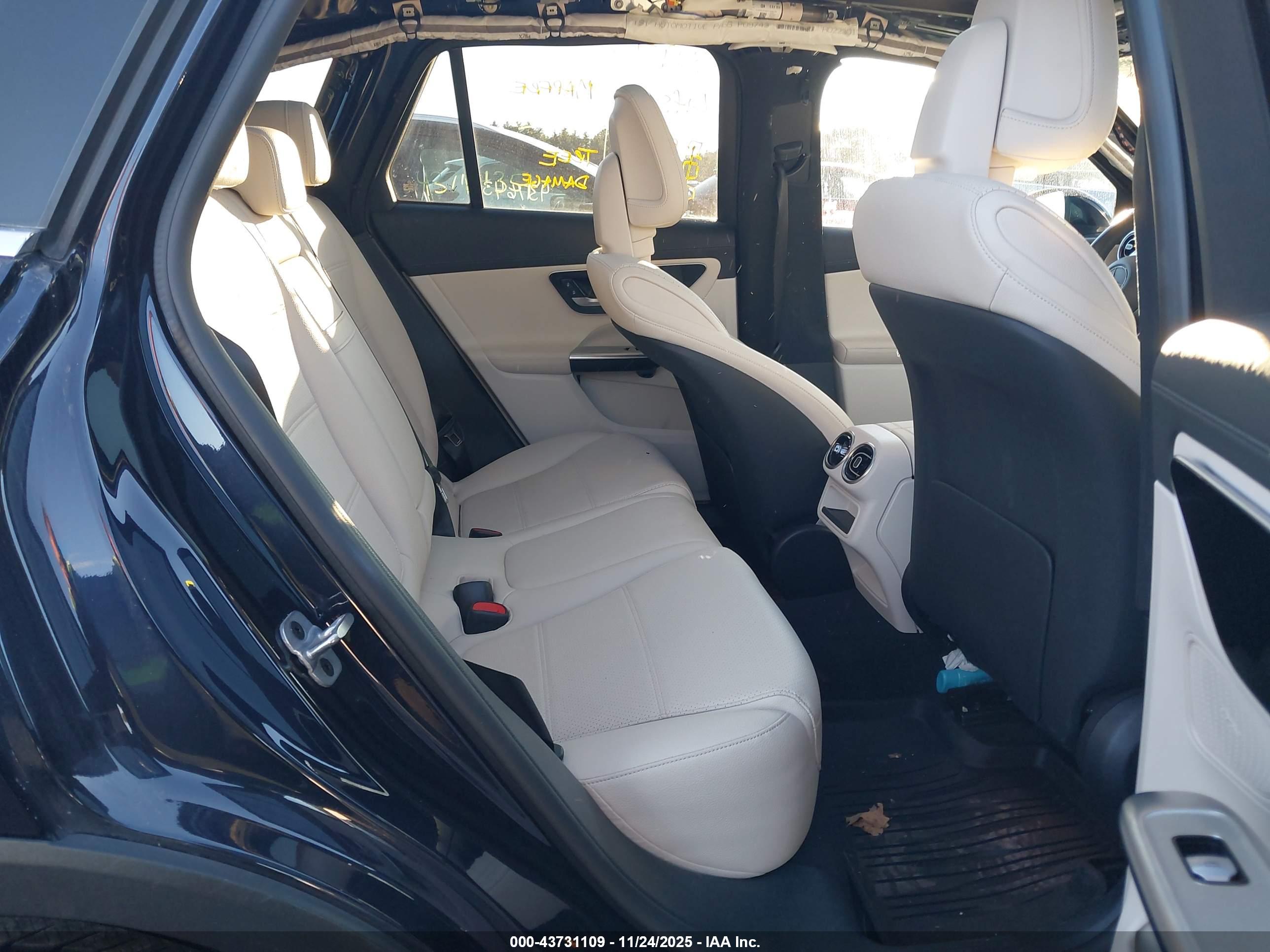 MERCEDES-BENZ GLC image 8