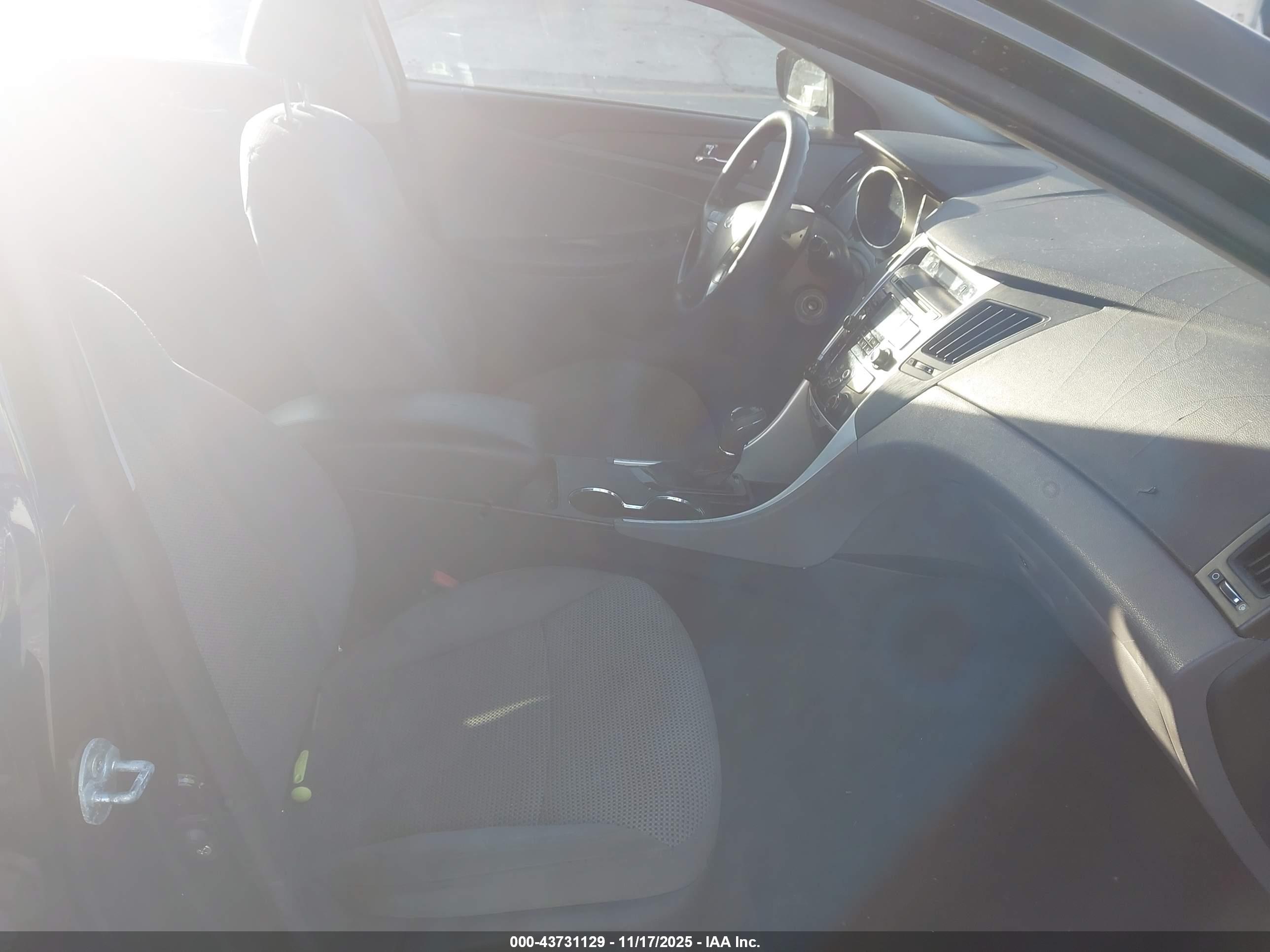 HYUNDAI SONATA image 5