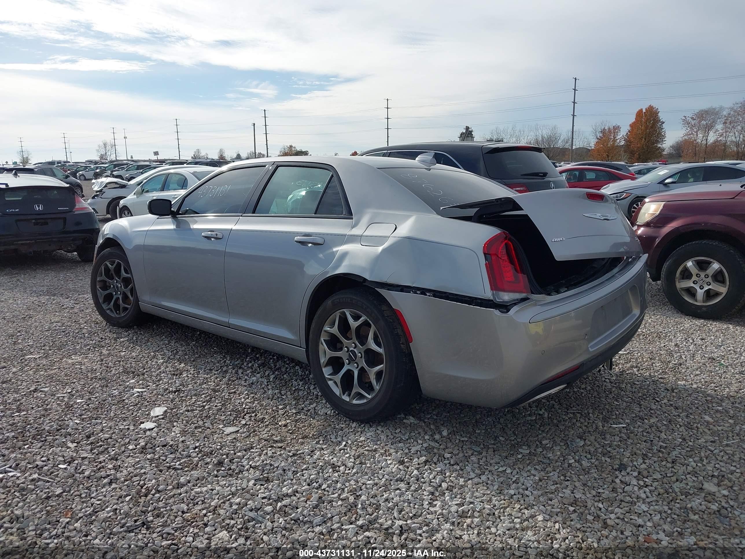 CHRYSLER 300 image 3