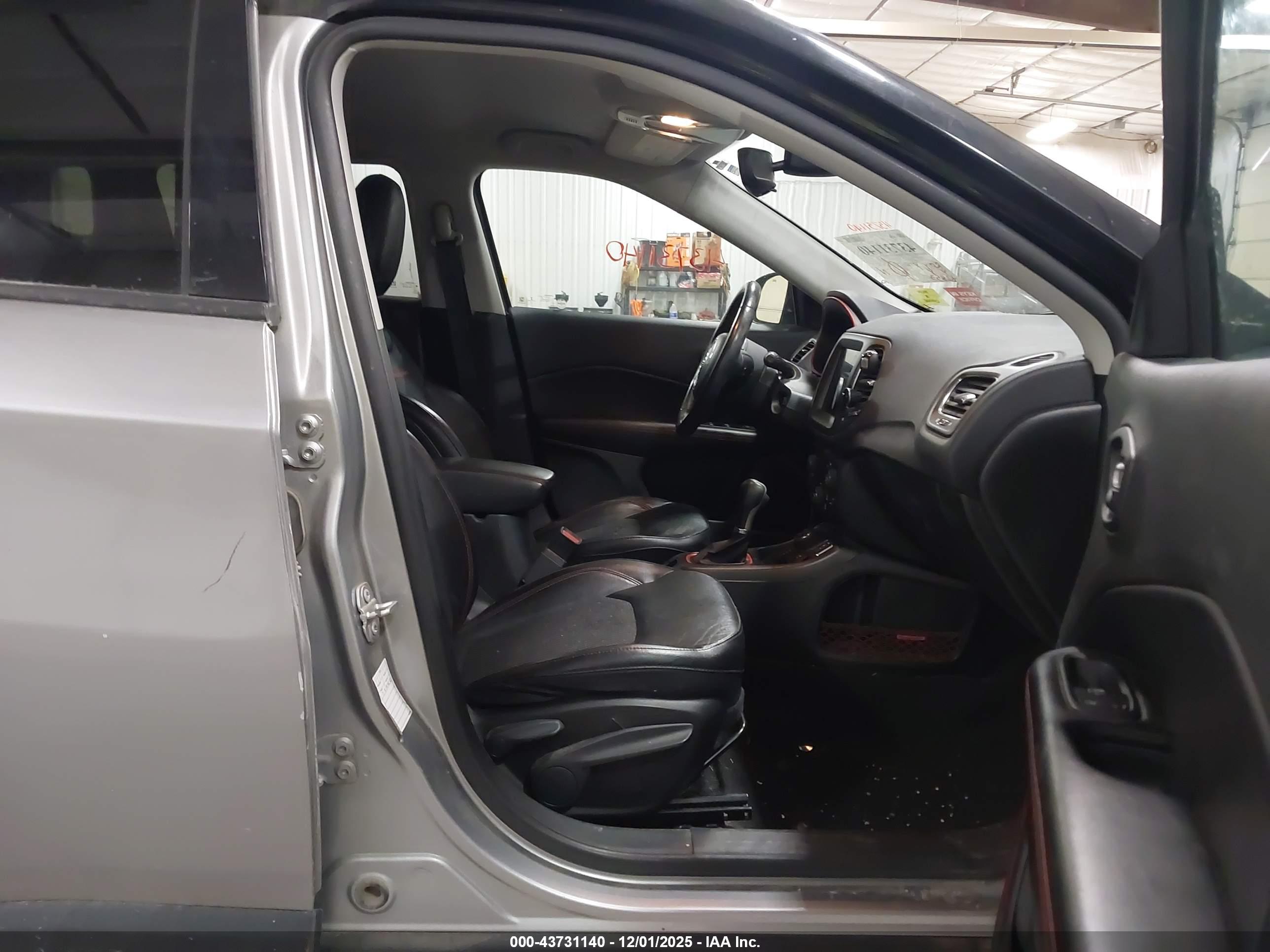 JEEP COMPASS image 5