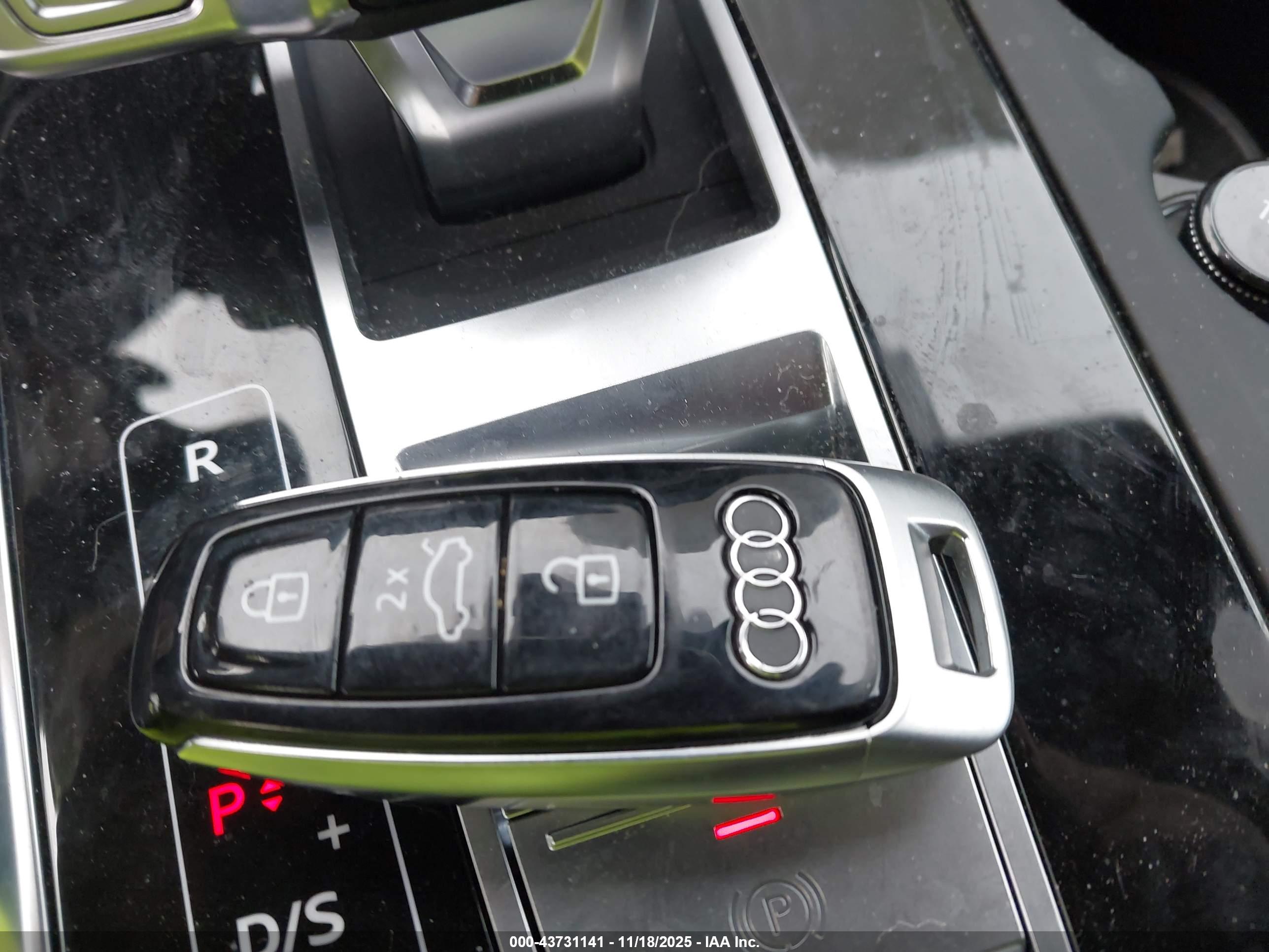 AUDI SQ8 image 11