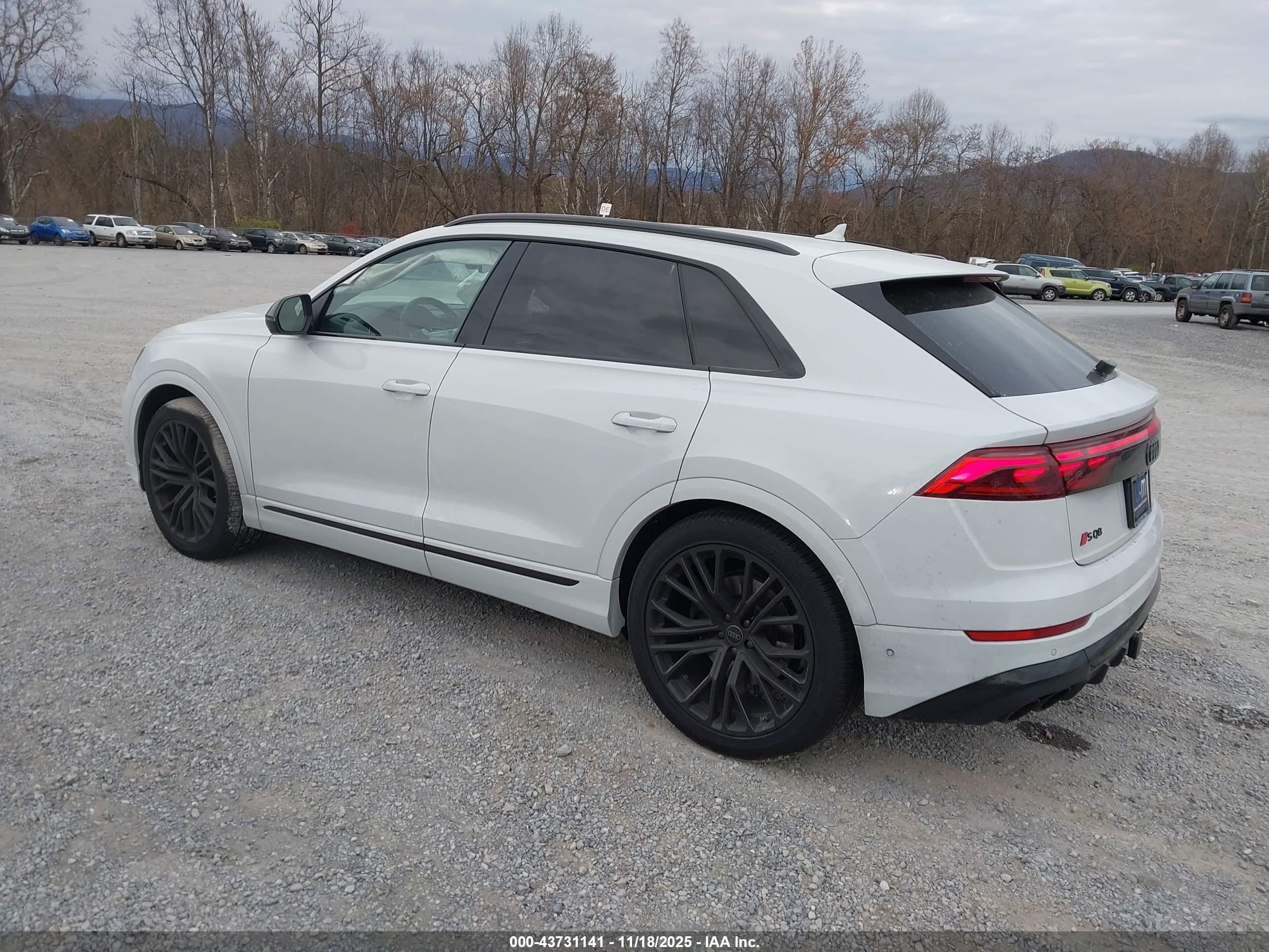 AUDI SQ8 image 3