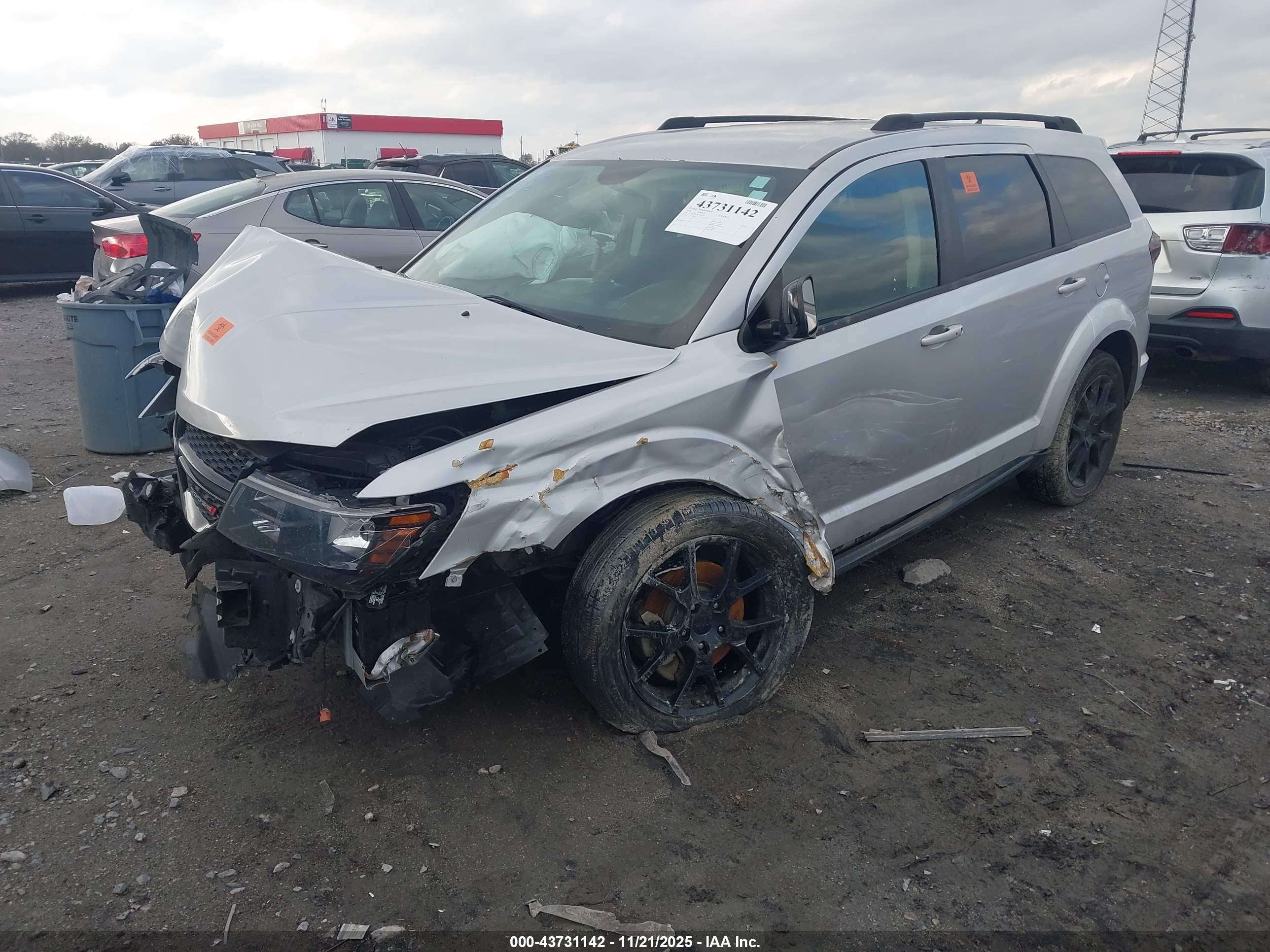 DODGE JOURNEY image 2