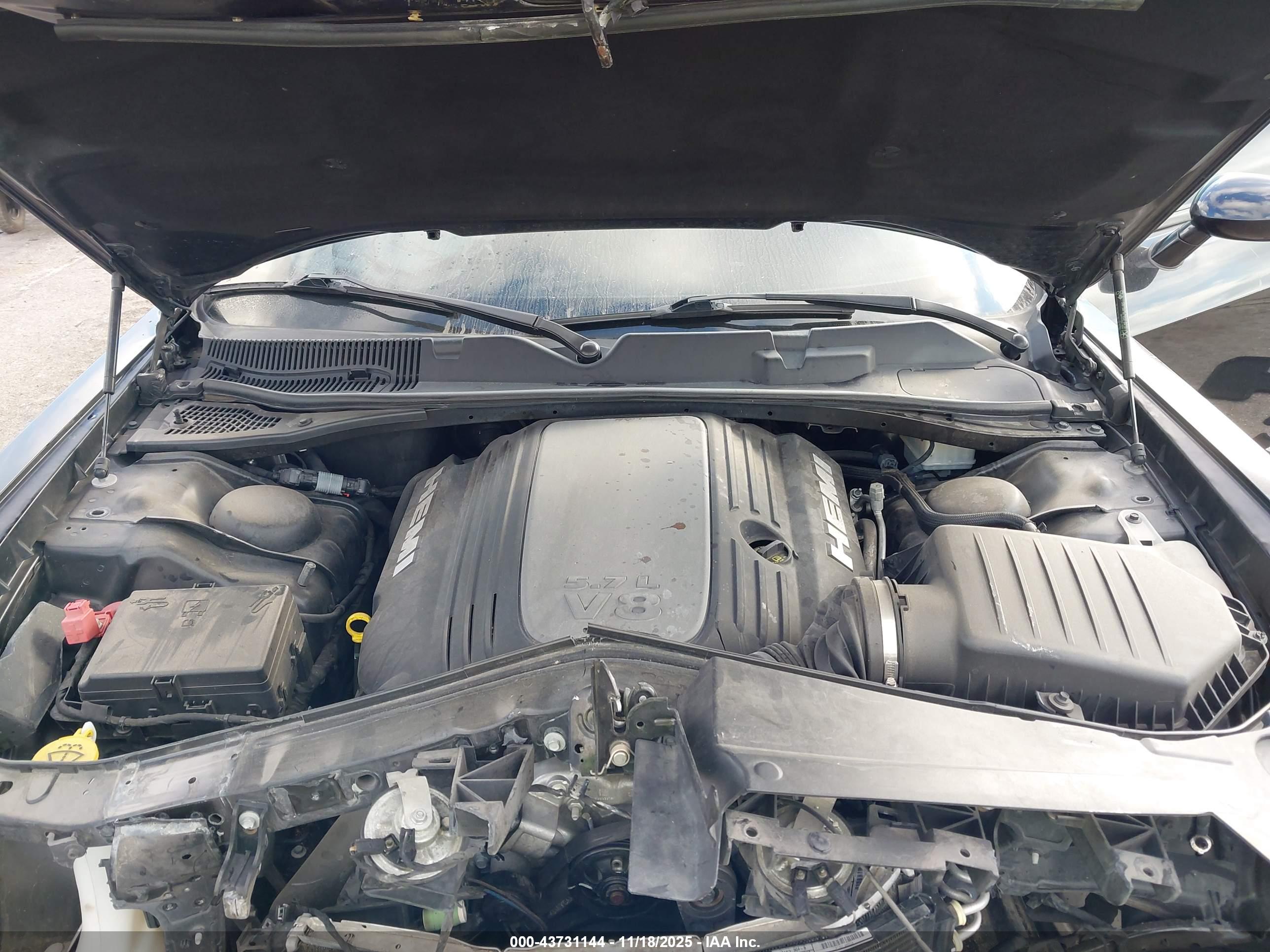 DODGE CHALLENGER image 10