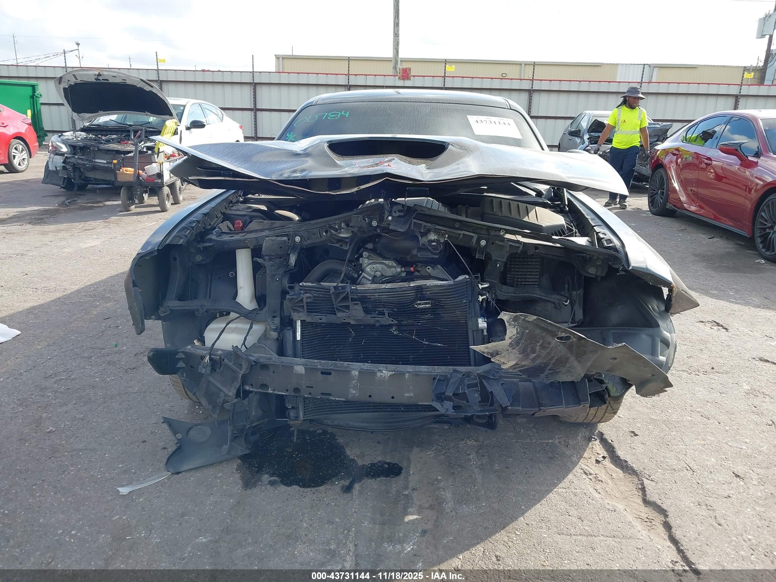 DODGE CHALLENGER image 6