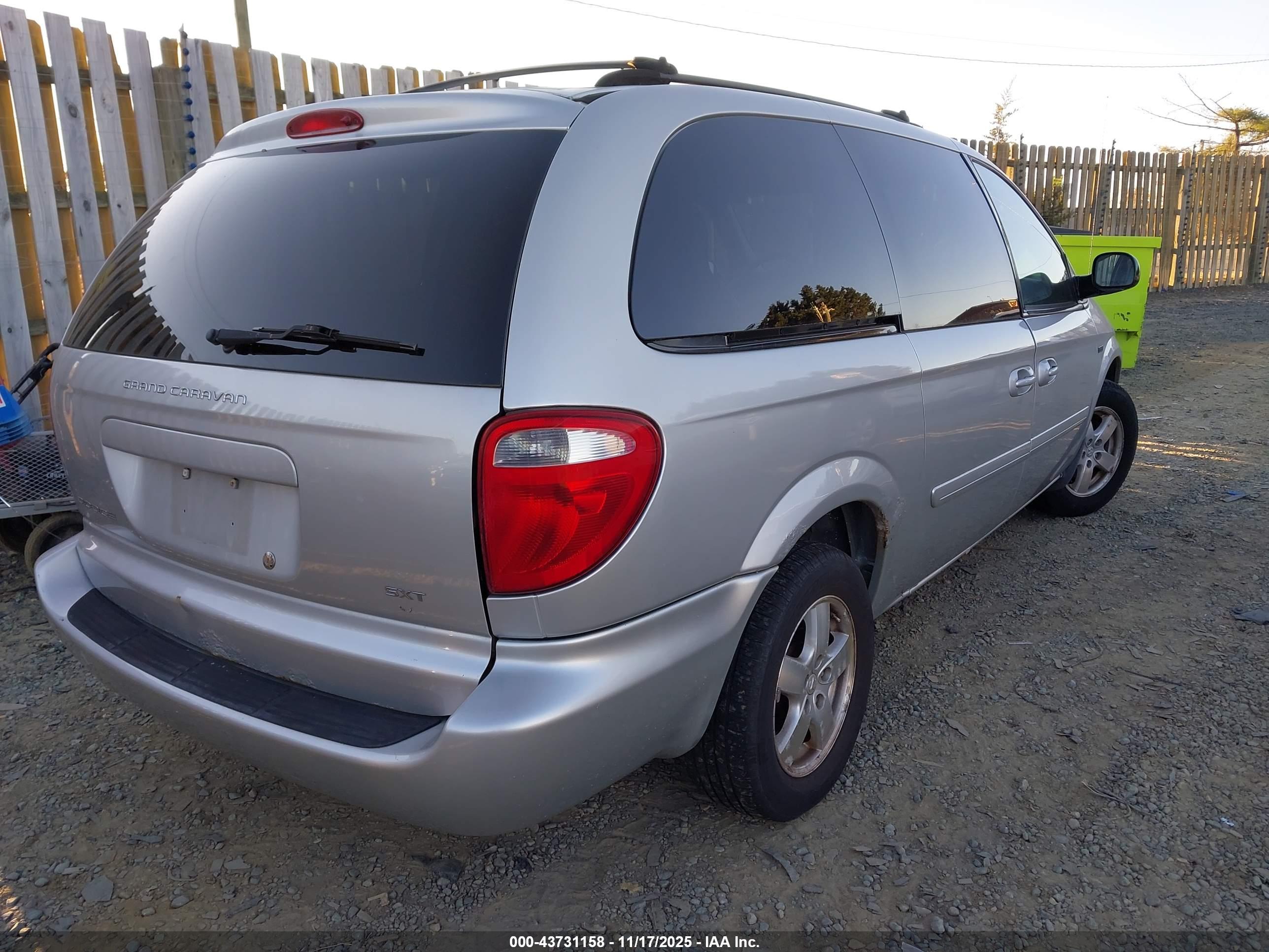 DODGE GRAND image 4
