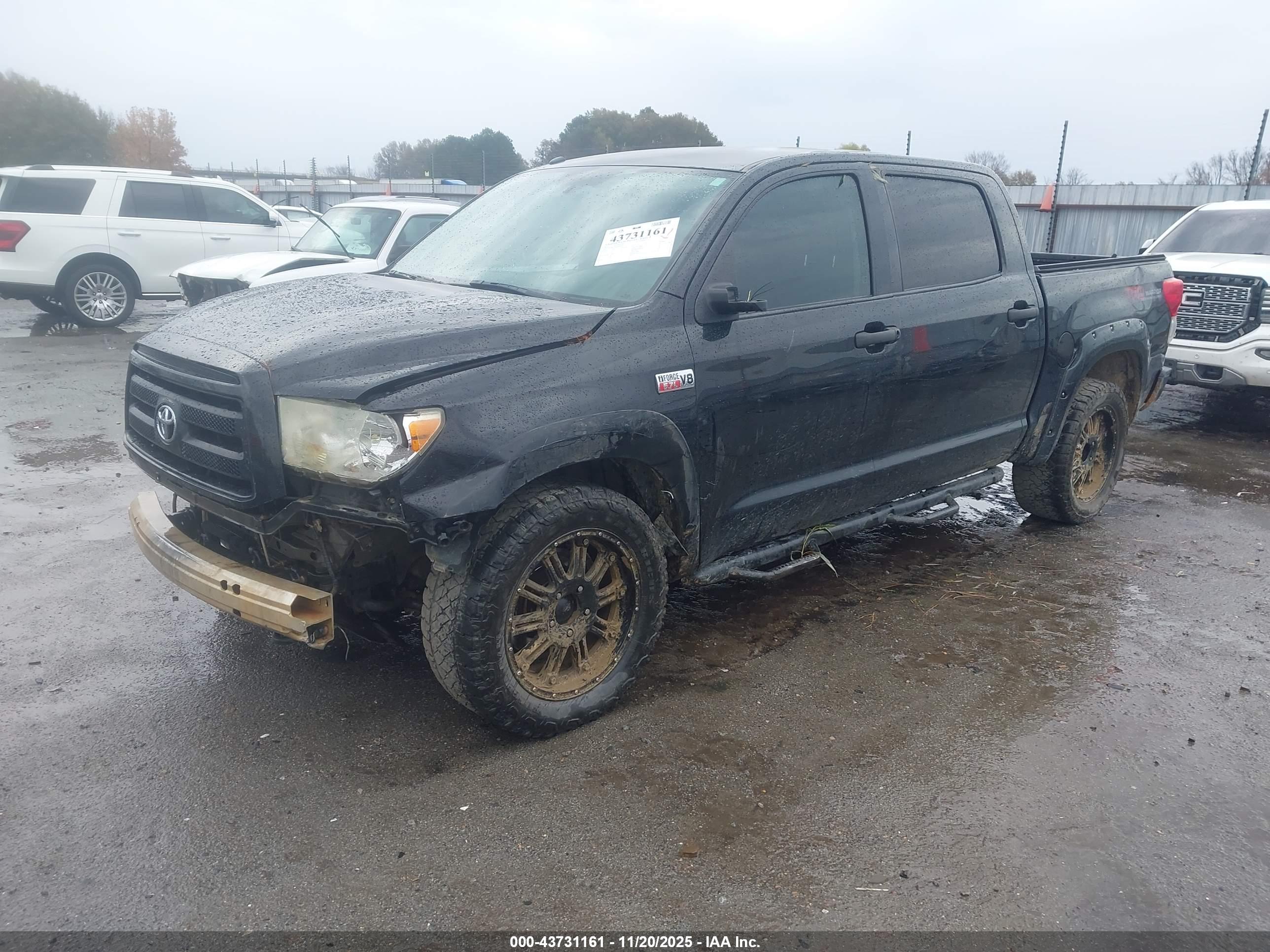 TOYOTA TUNDRA image 2