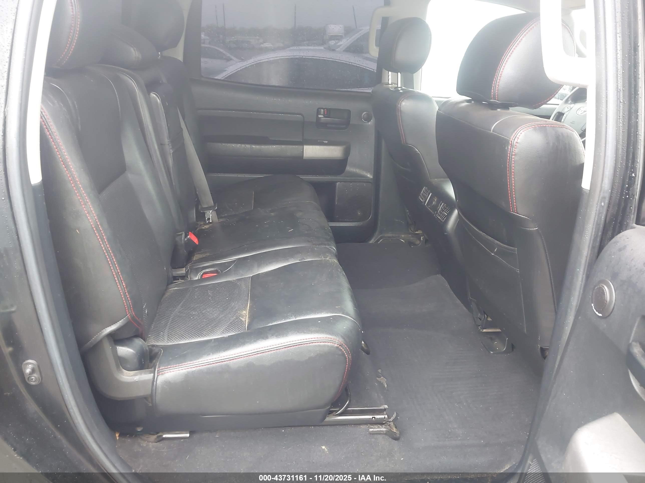TOYOTA TUNDRA image 8