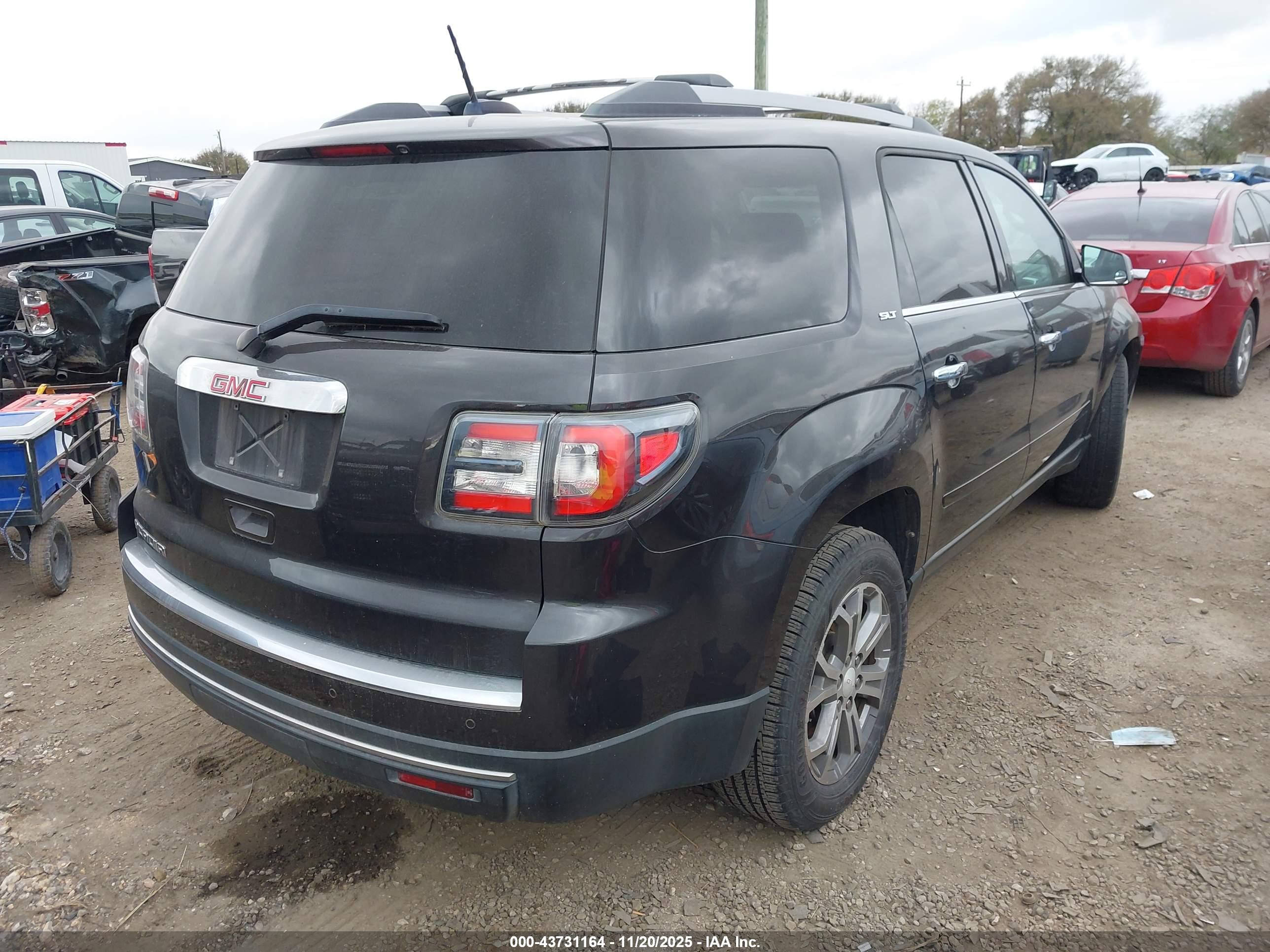 GMC ACADIA image 4