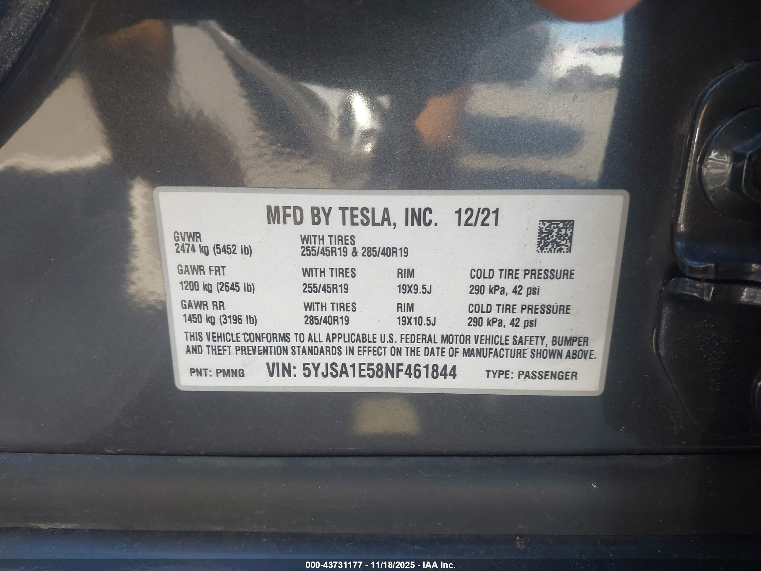 TESLA MODEL image 9