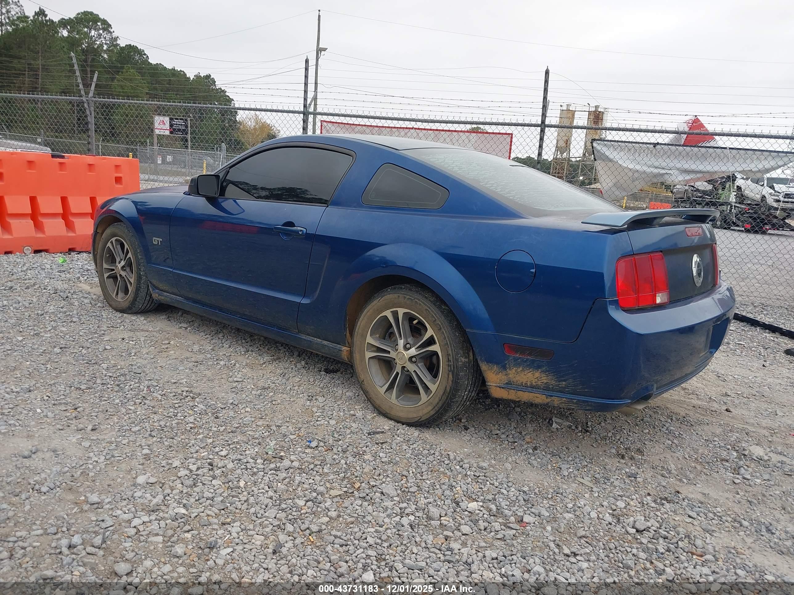 FORD MUSTANG image 3