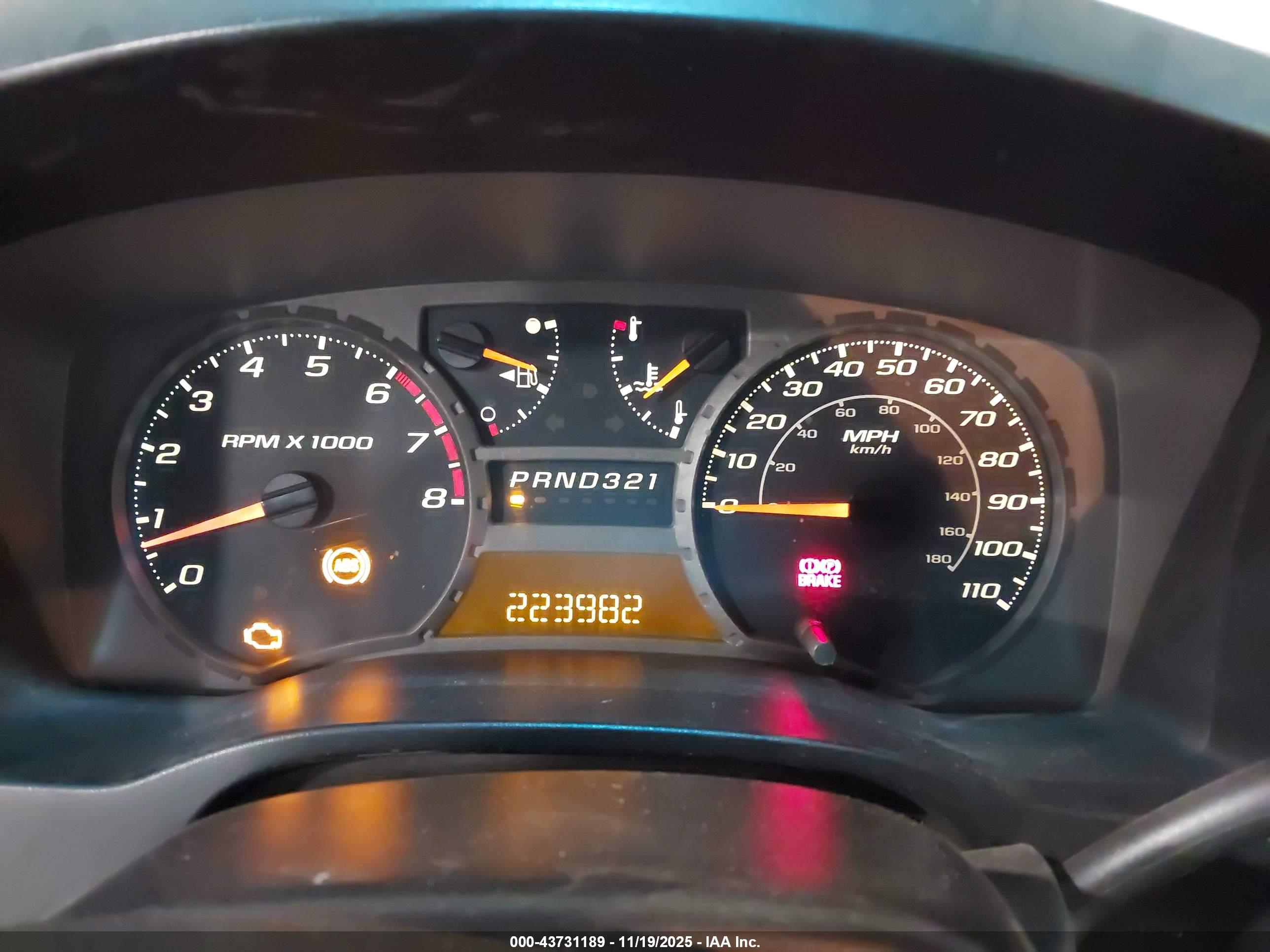 CHEVROLET COLORADO image 7