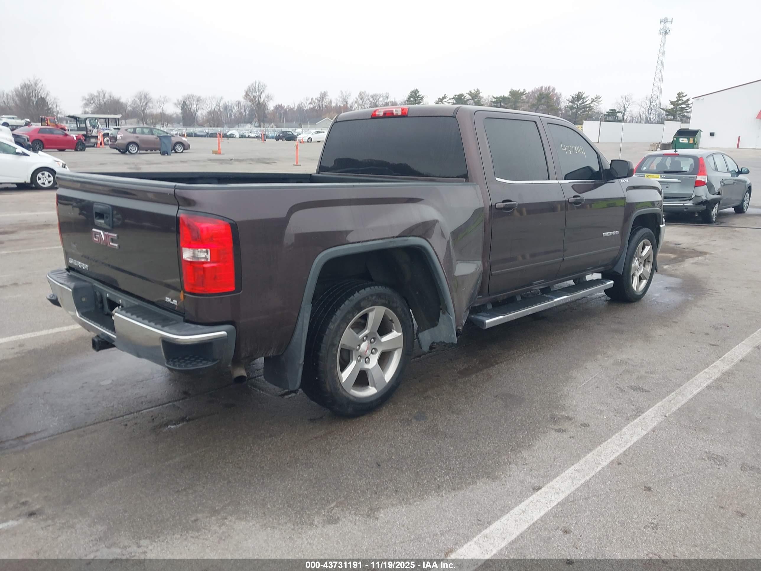 GMC SIERRA image 4