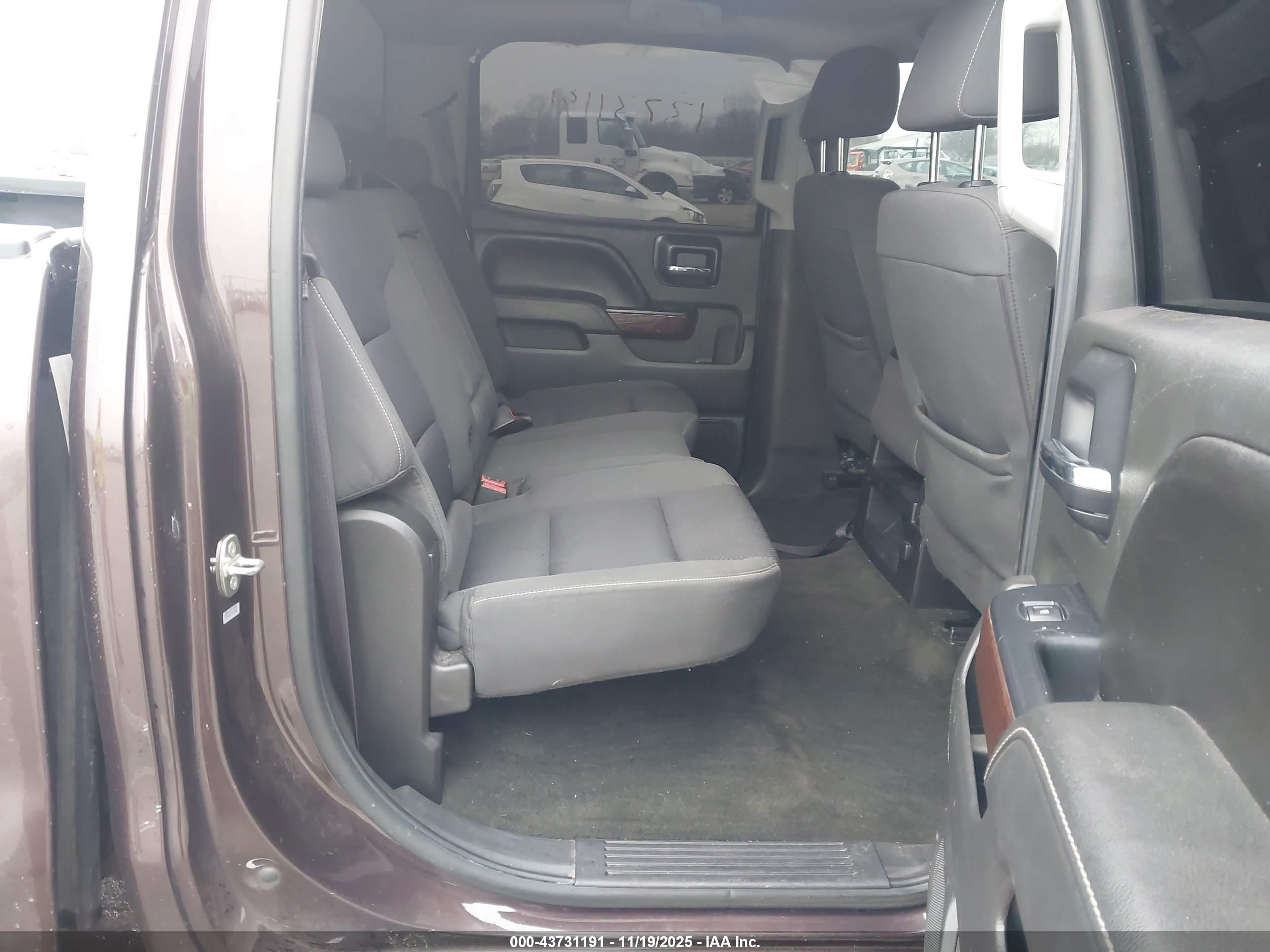 GMC SIERRA image 8