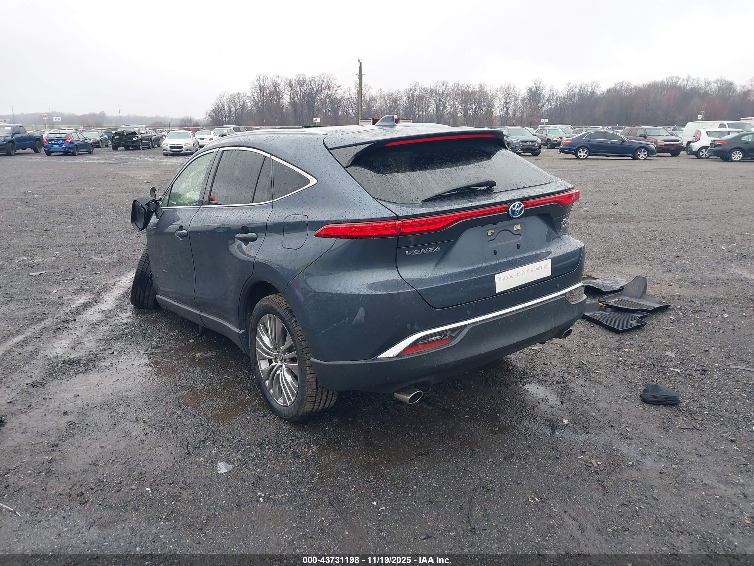 TOYOTA VENZA image 3