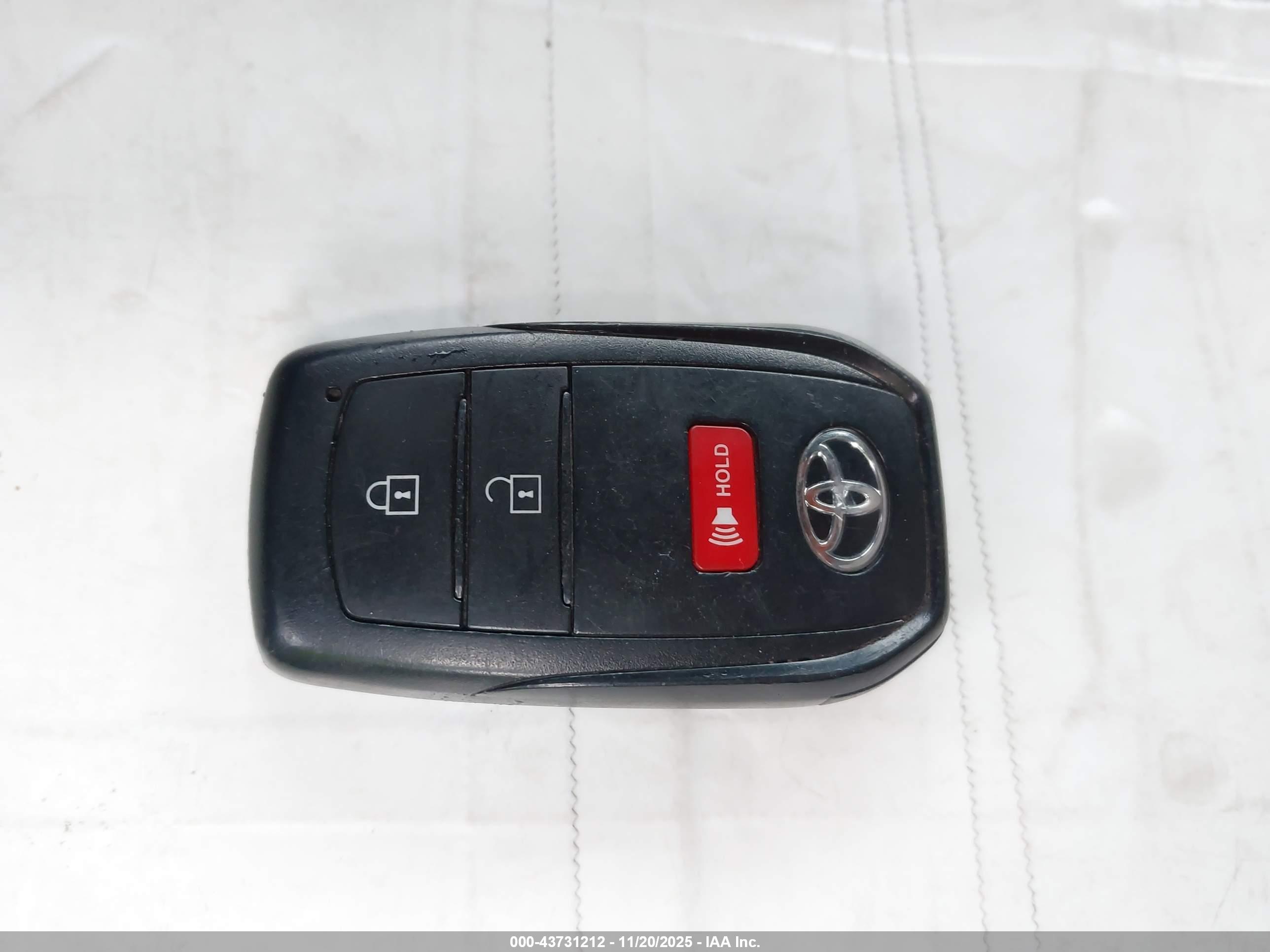 TOYOTA TACOMA image 11