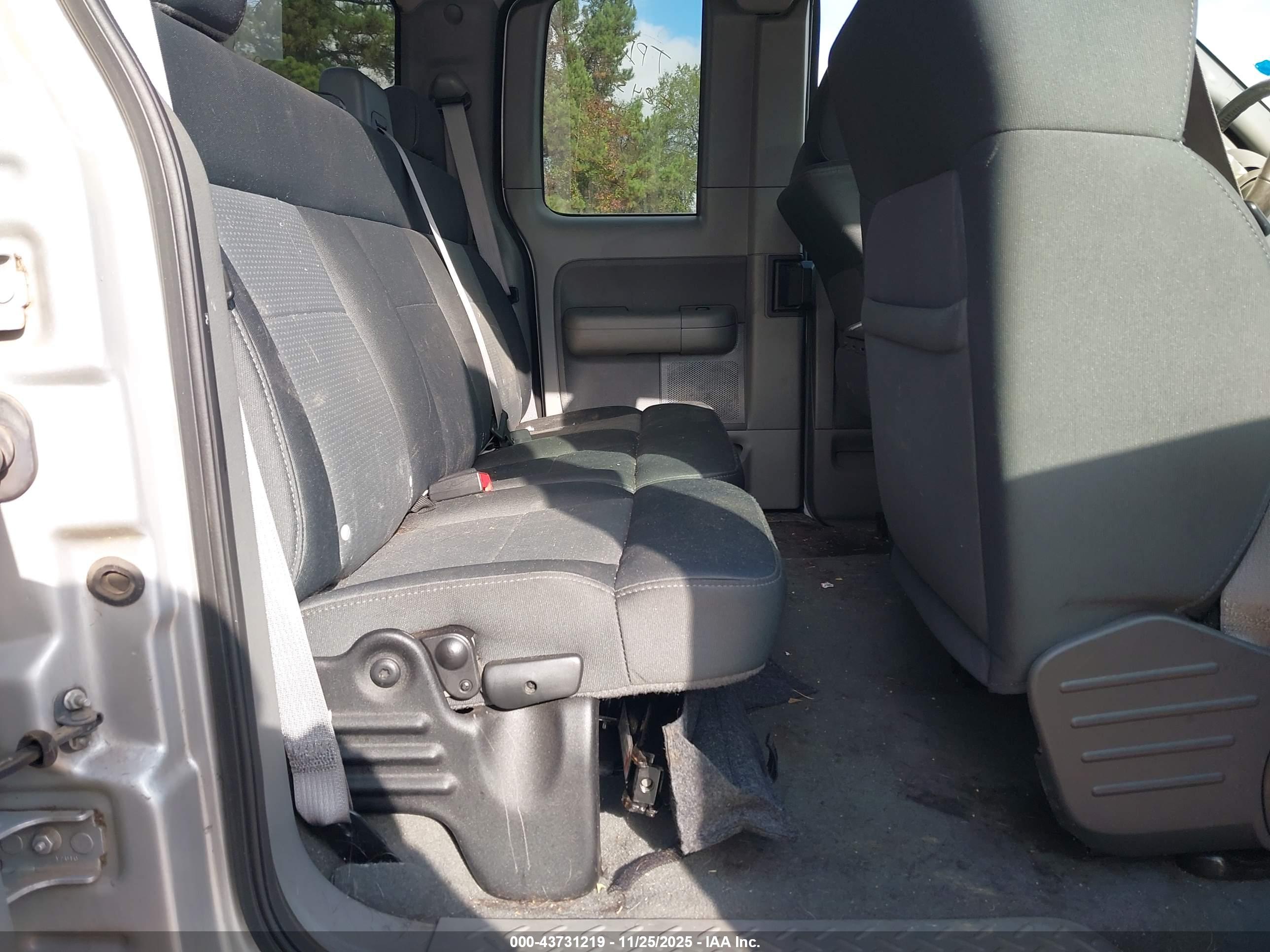 FORD F-150 image 8