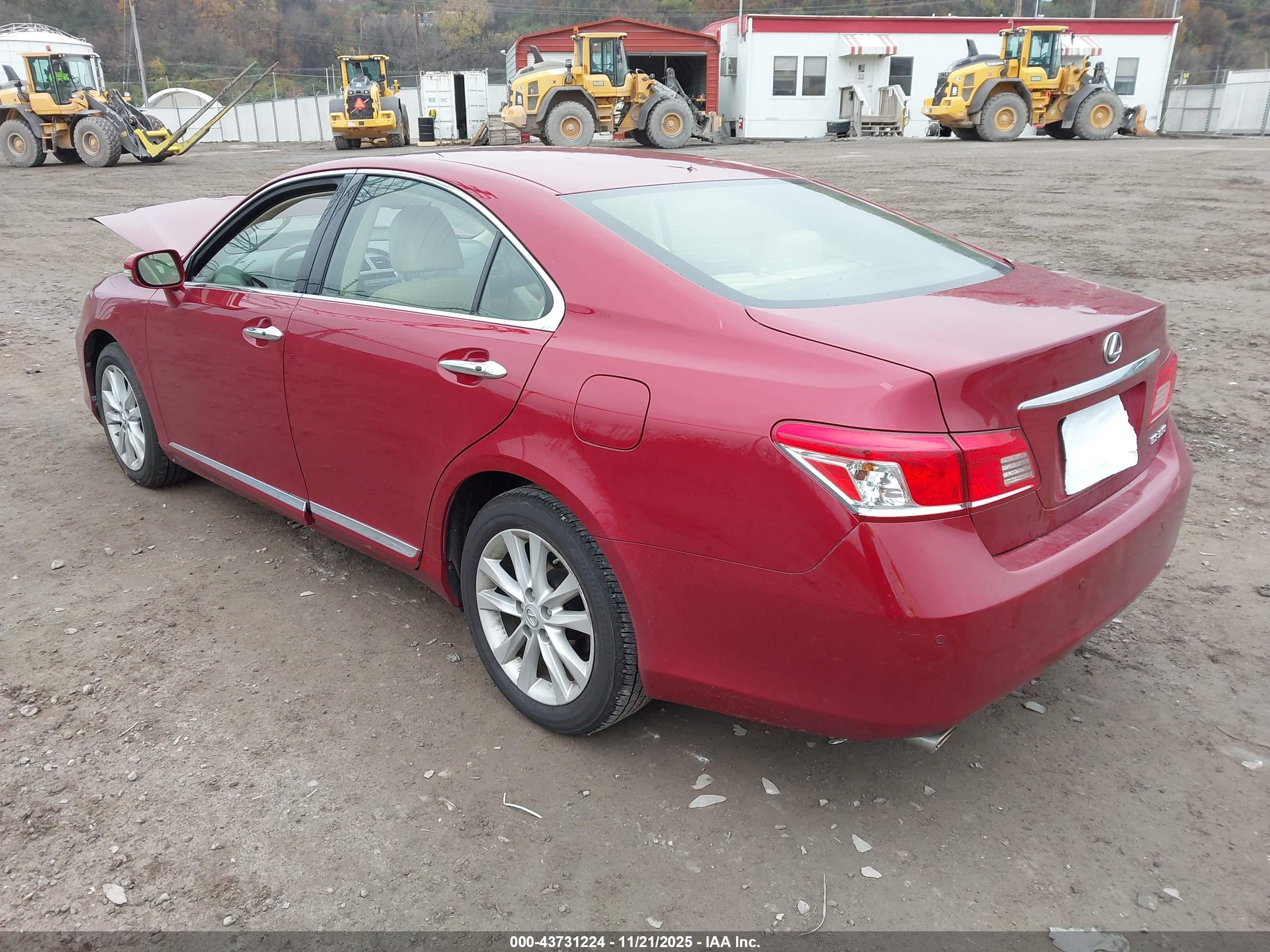 LEXUS ES image 3