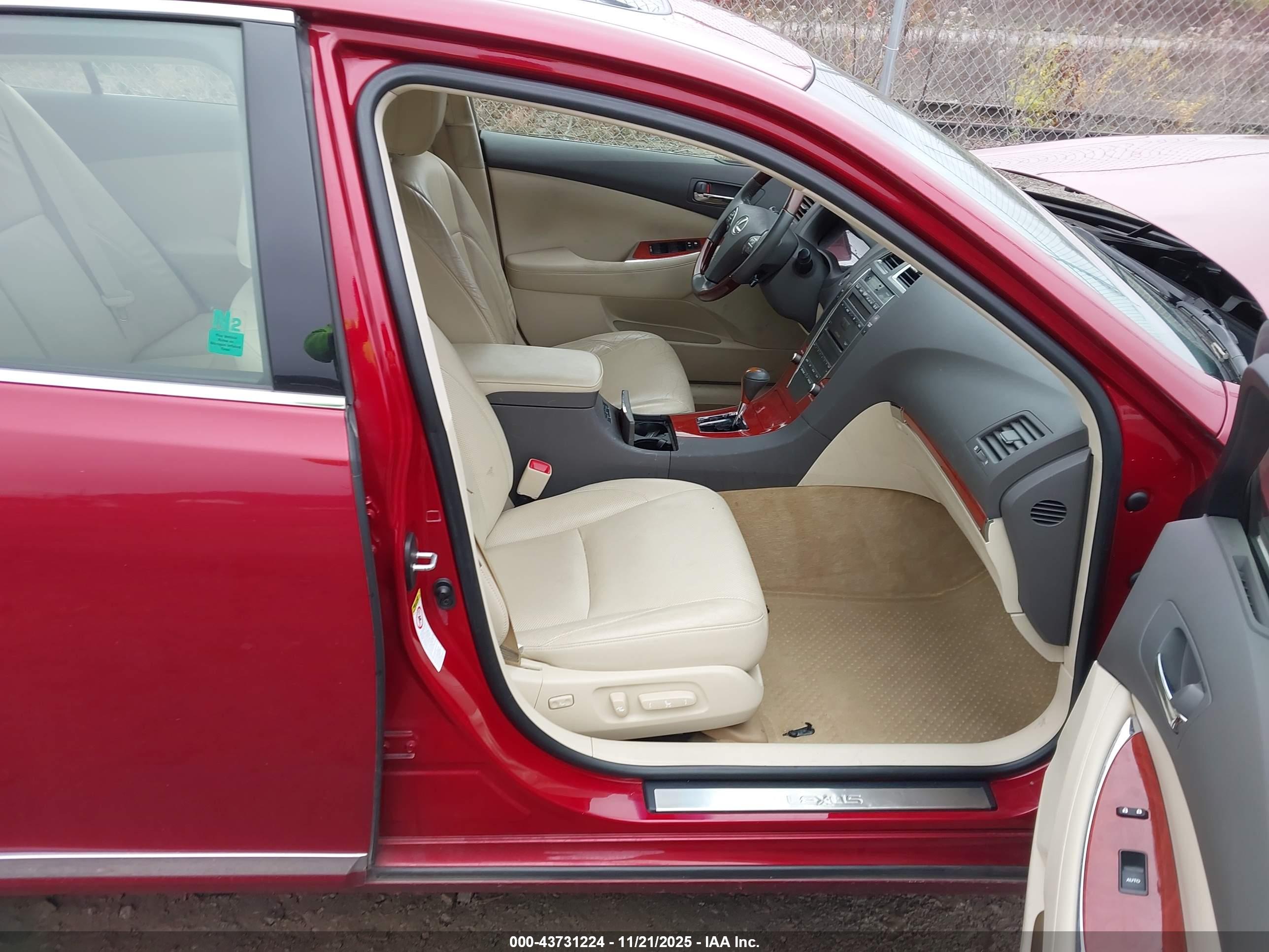 LEXUS ES image 5