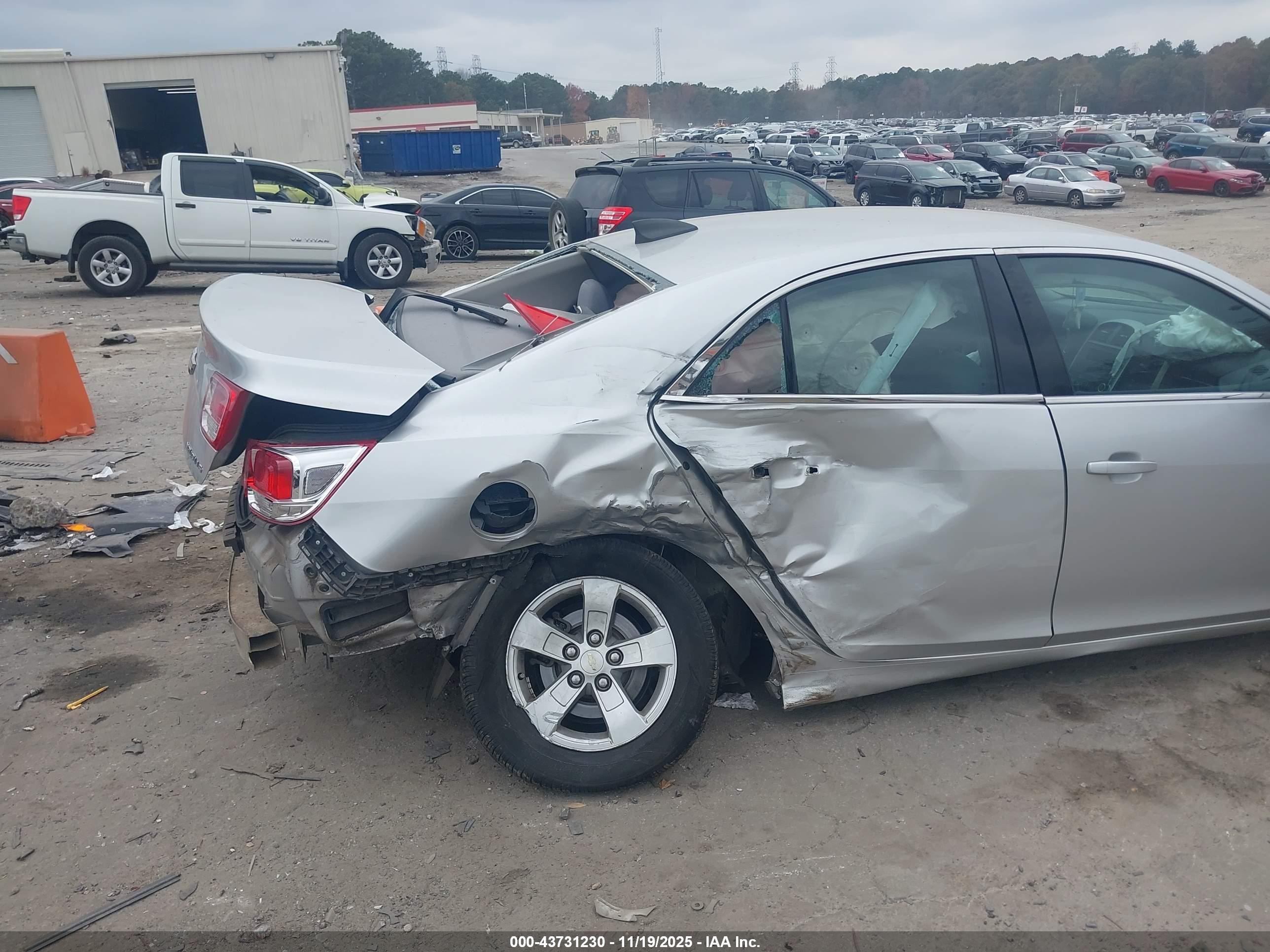 CHEVROLET MALIBU image 6