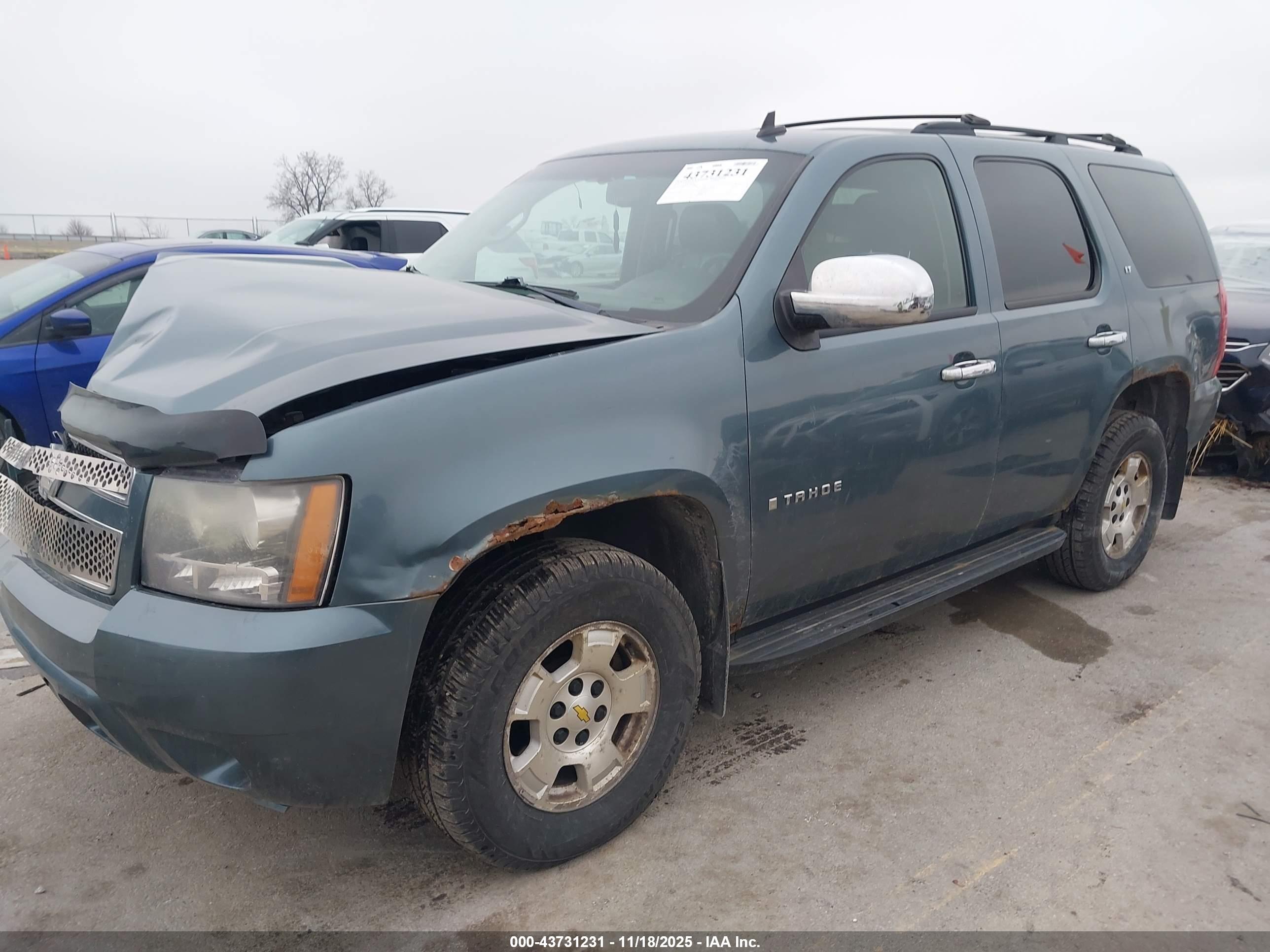 CHEVROLET TAHOE image 2