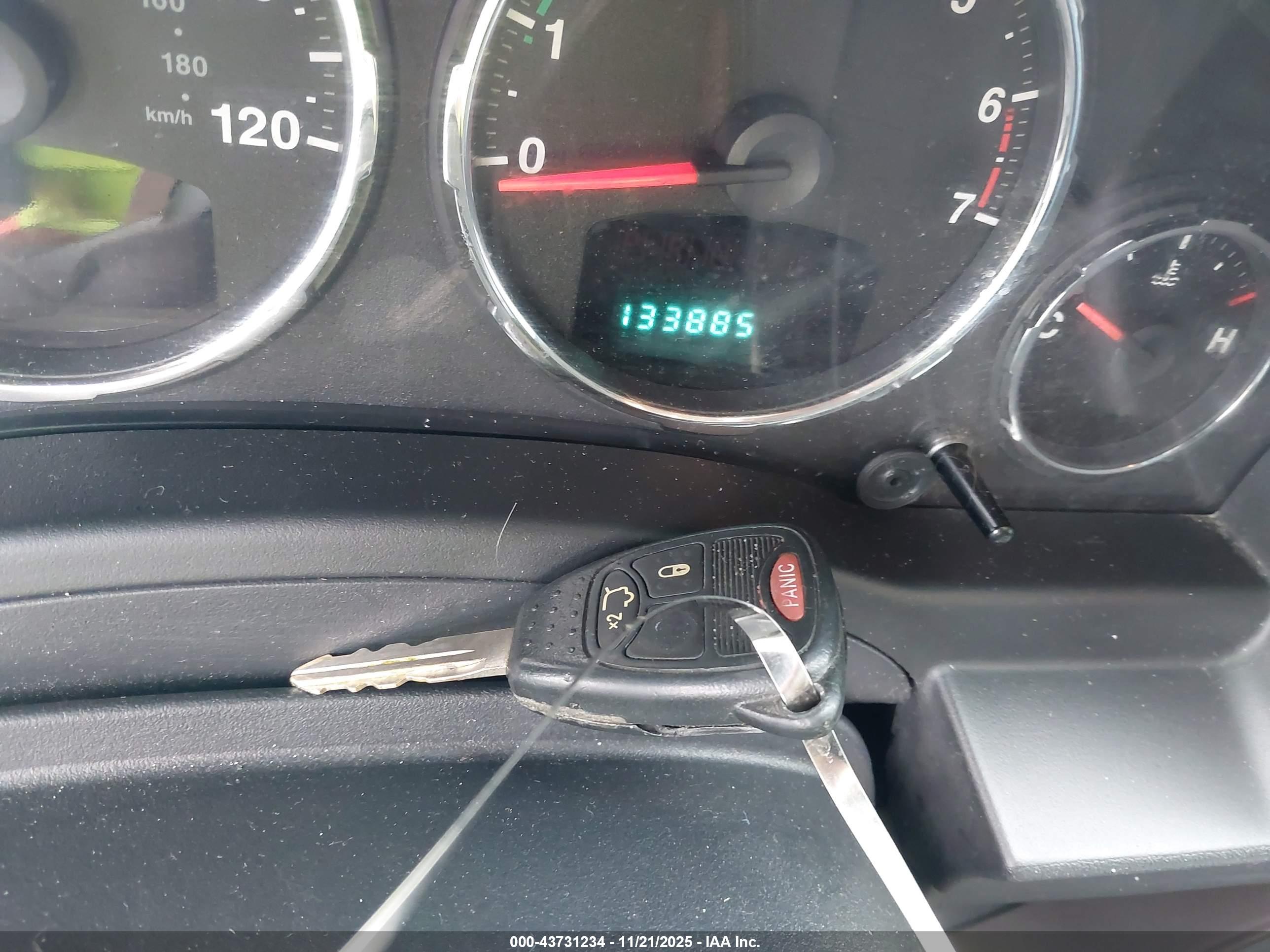 JEEP LIBERTY image 11
