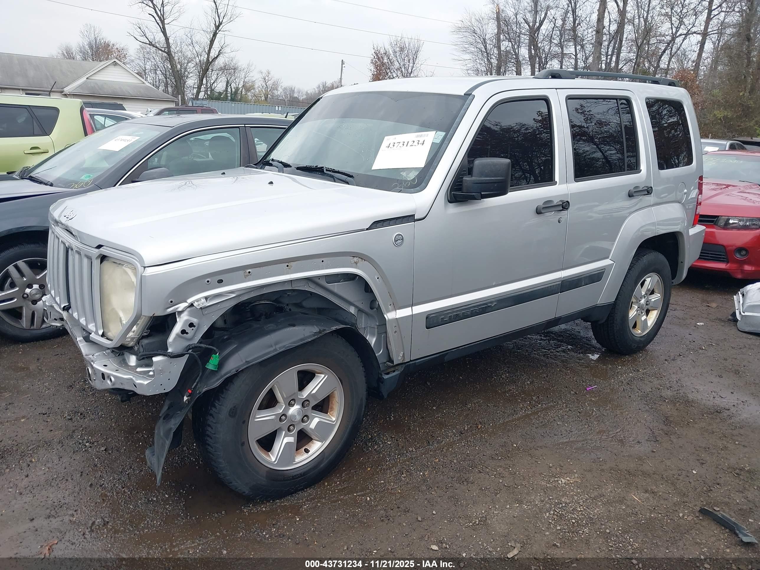 JEEP LIBERTY image 2
