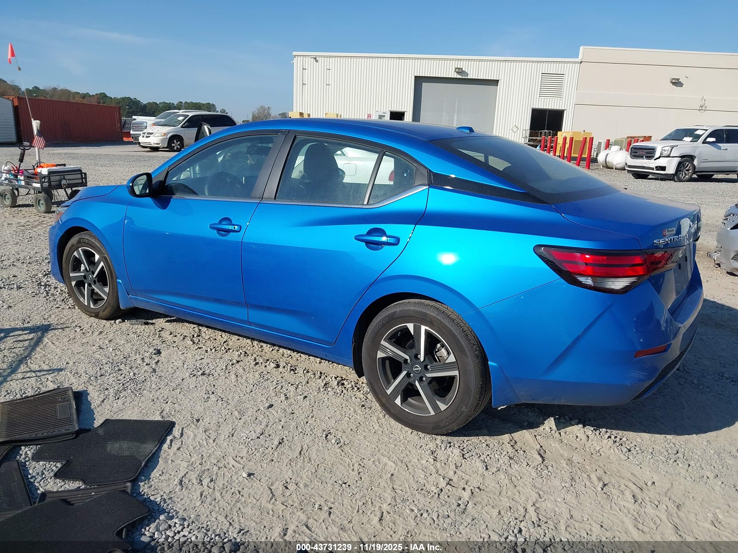 NISSAN SENTRA image 3