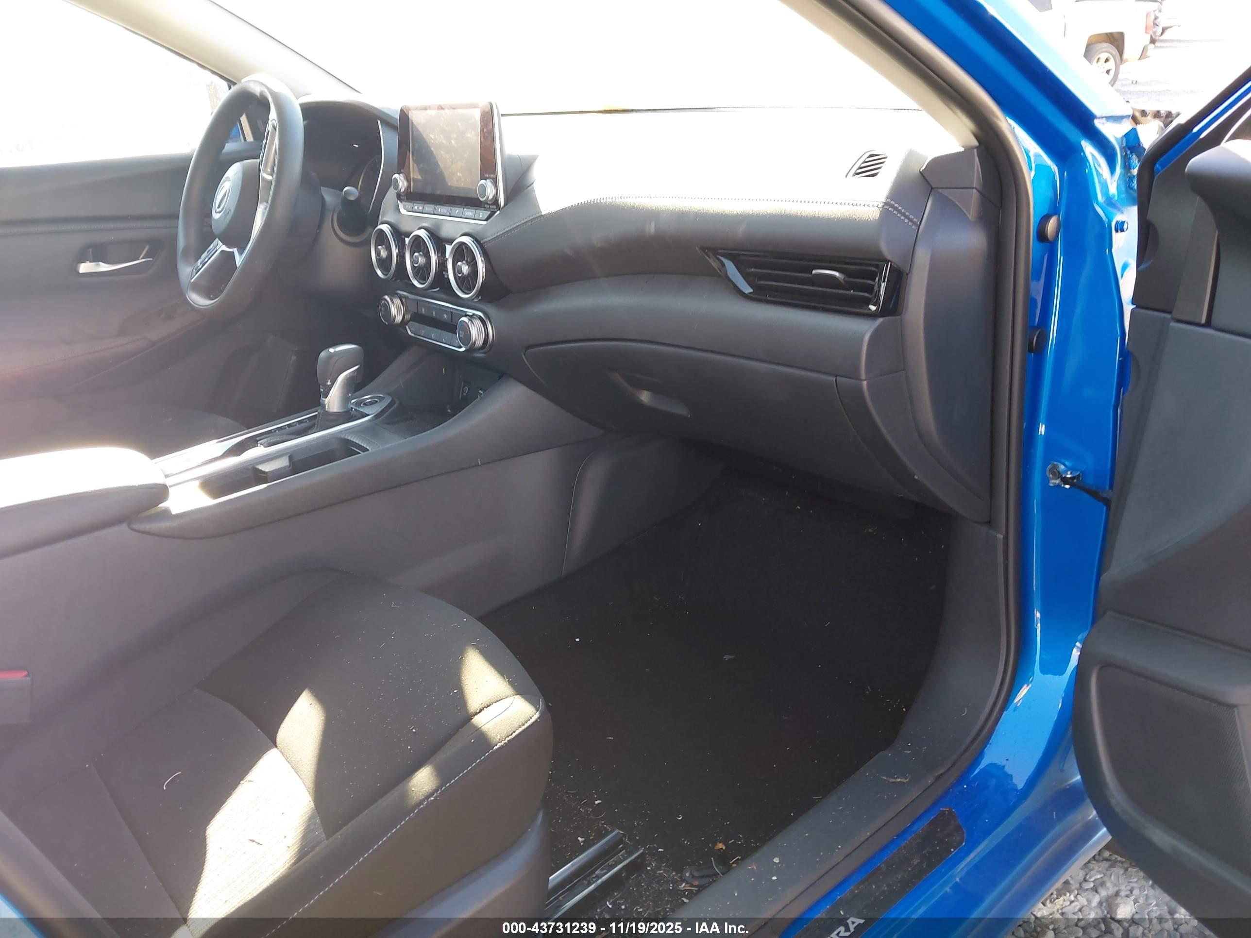 NISSAN SENTRA image 5