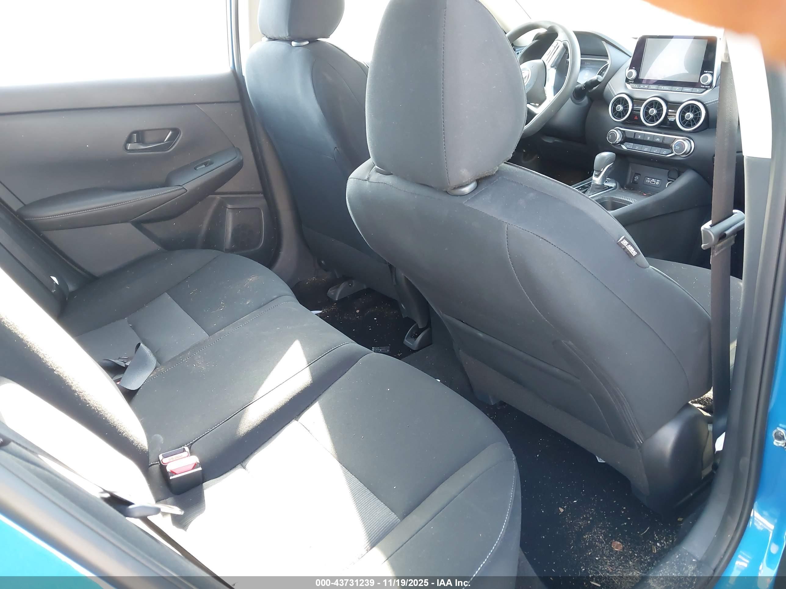 NISSAN SENTRA image 8