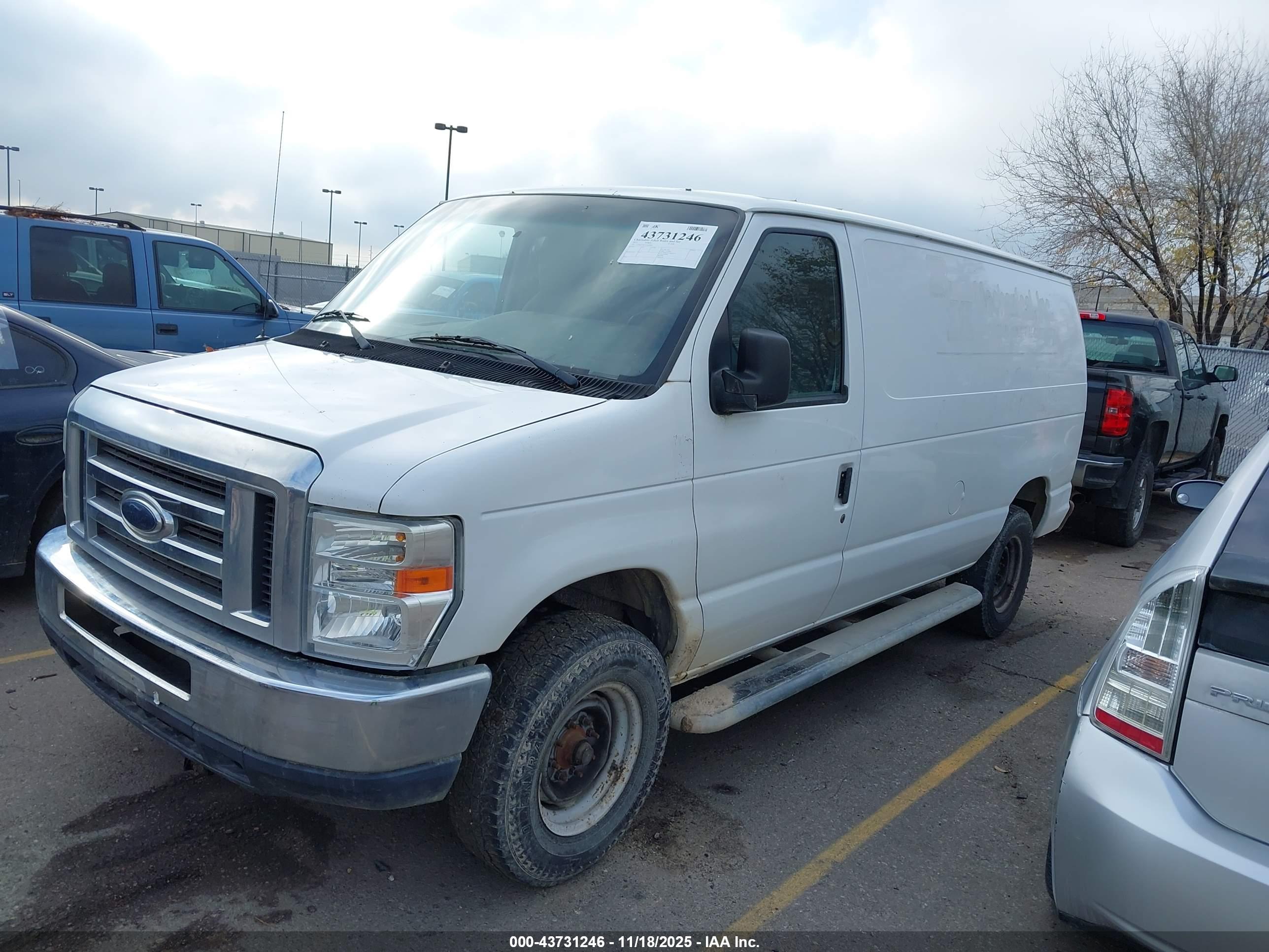FORD E-250 image 2