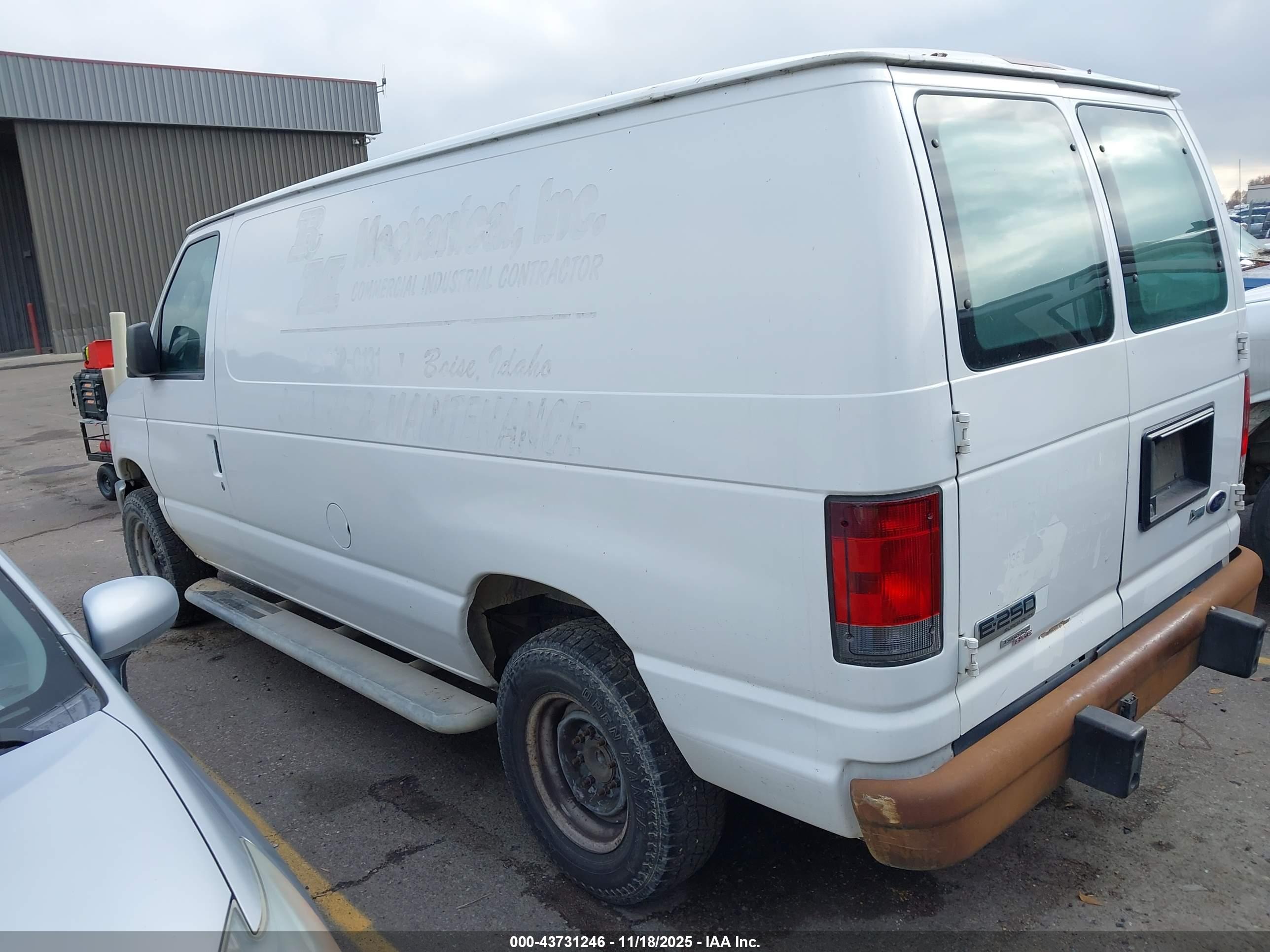 FORD E-250 image 3