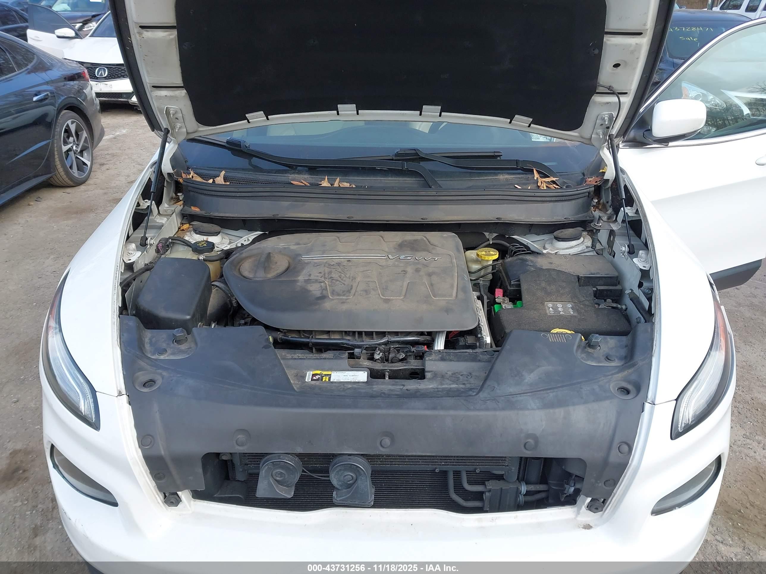 JEEP CHEROKEE image 10