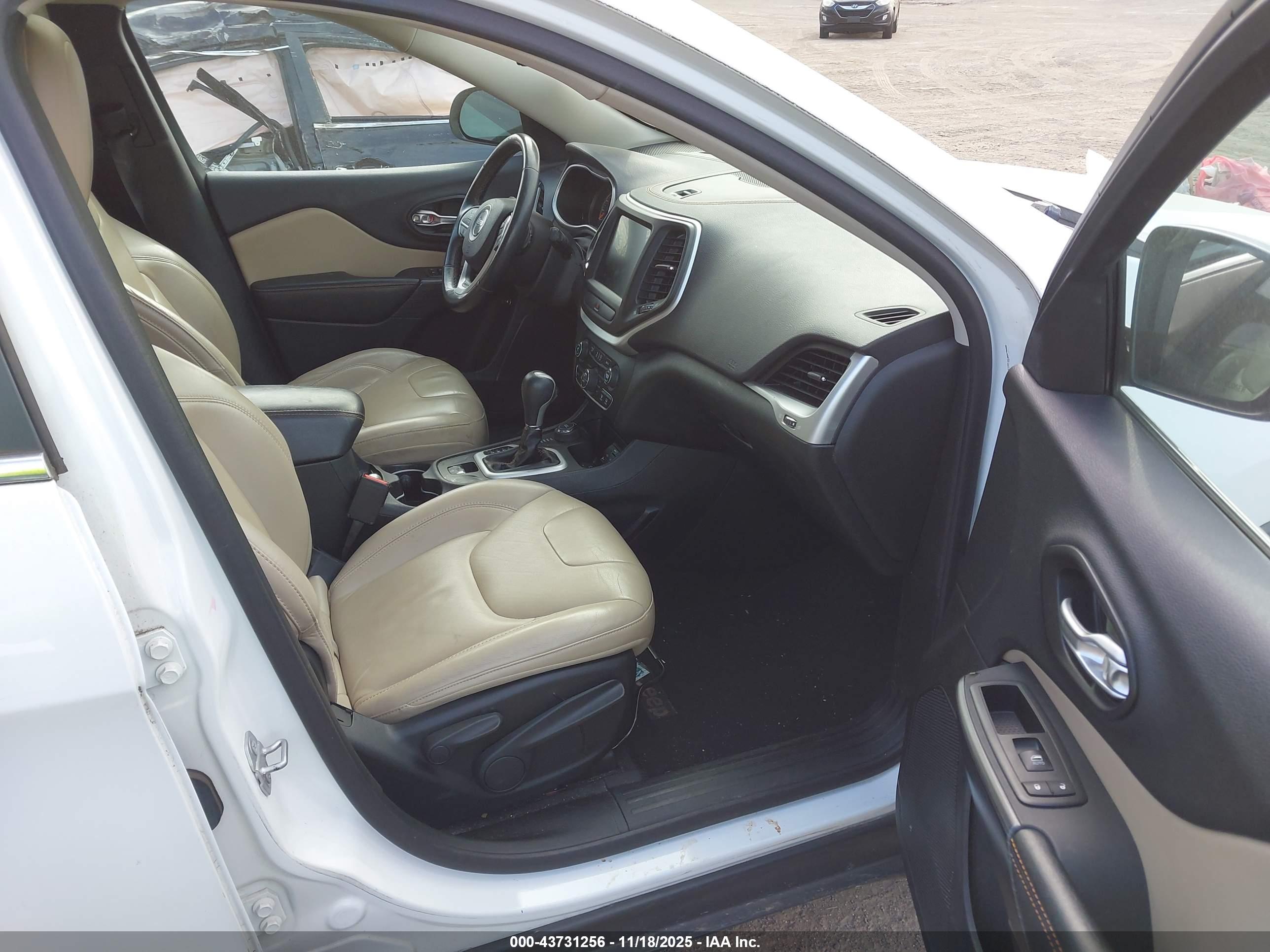 JEEP CHEROKEE image 5