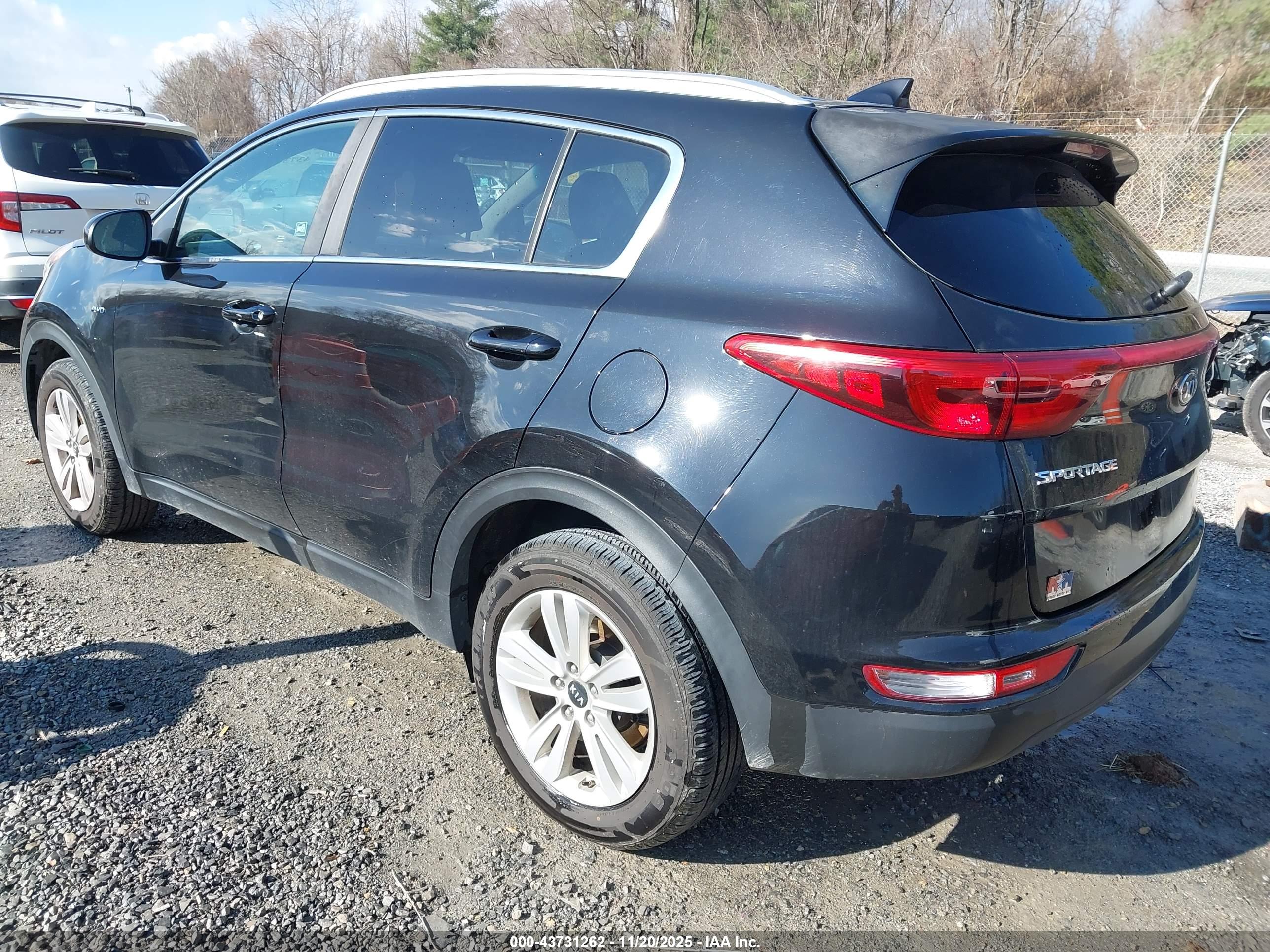 KIA SPORTAGE image 3