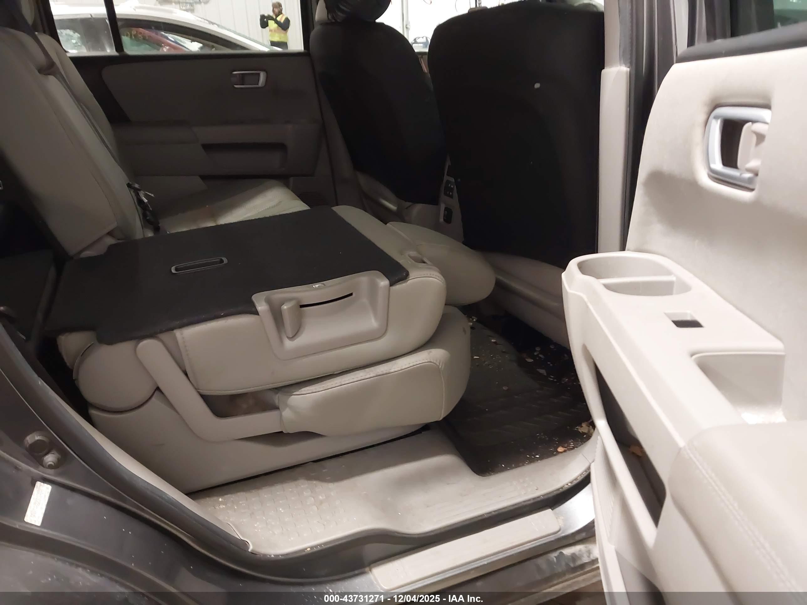 HONDA PILOT image 8