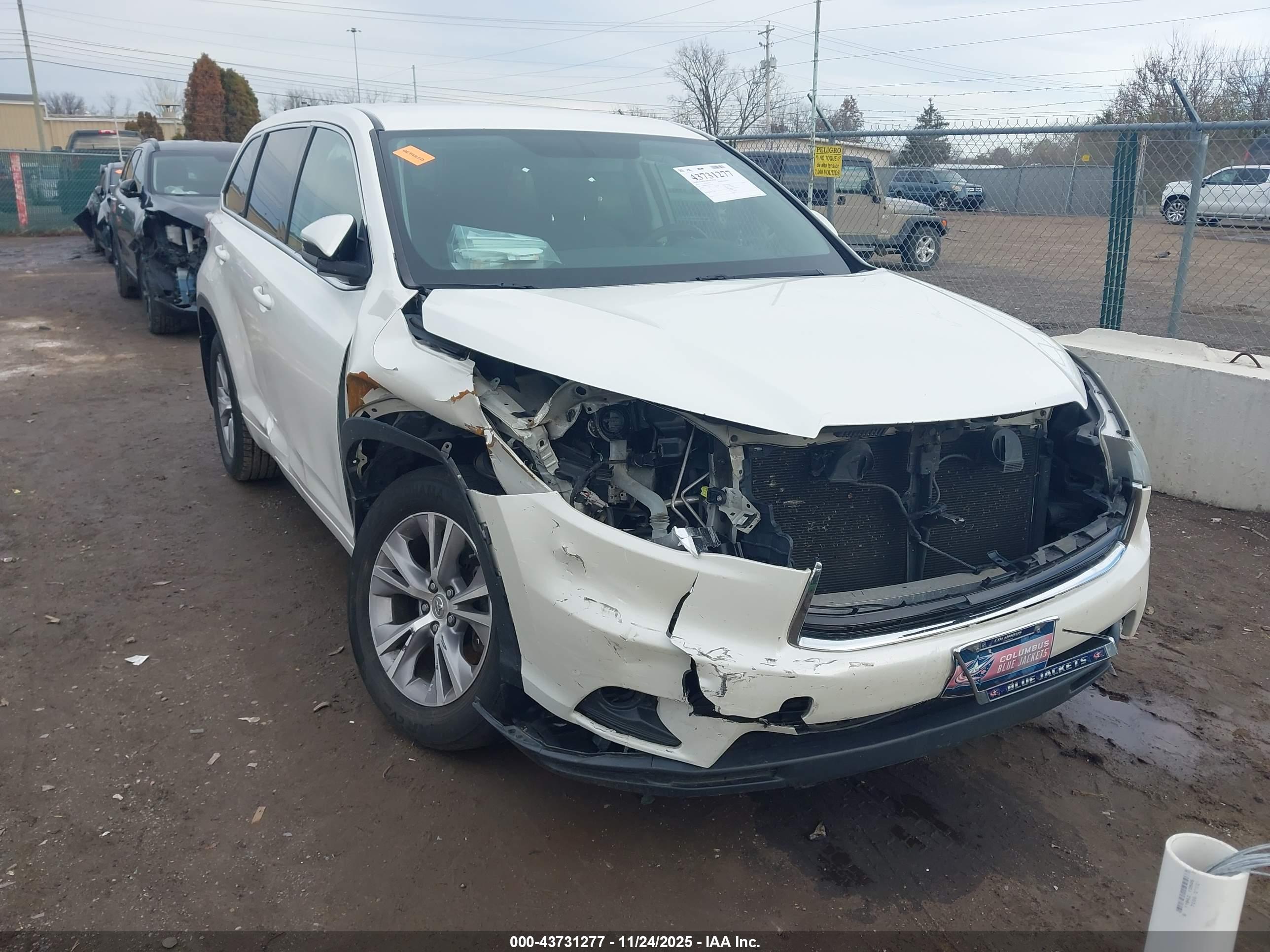 TOYOTA HIGHLANDER image 6