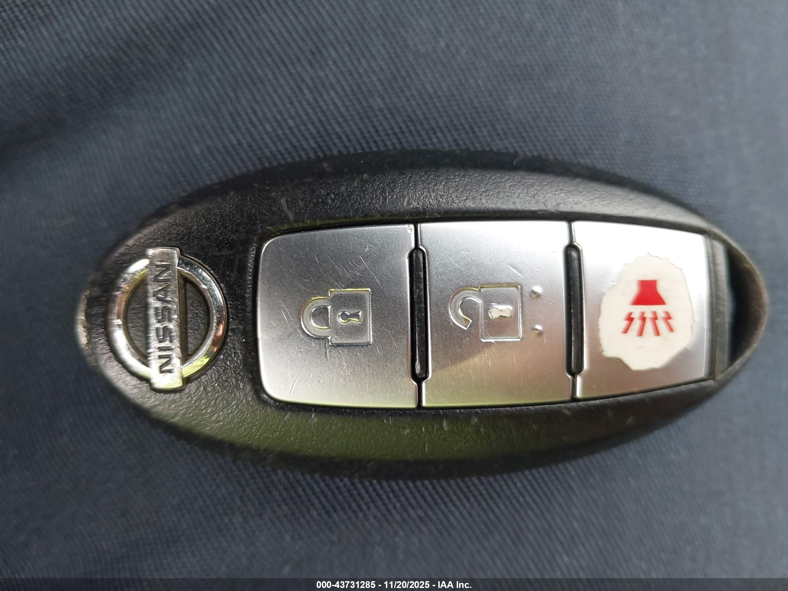 NISSAN ROGUE image 11