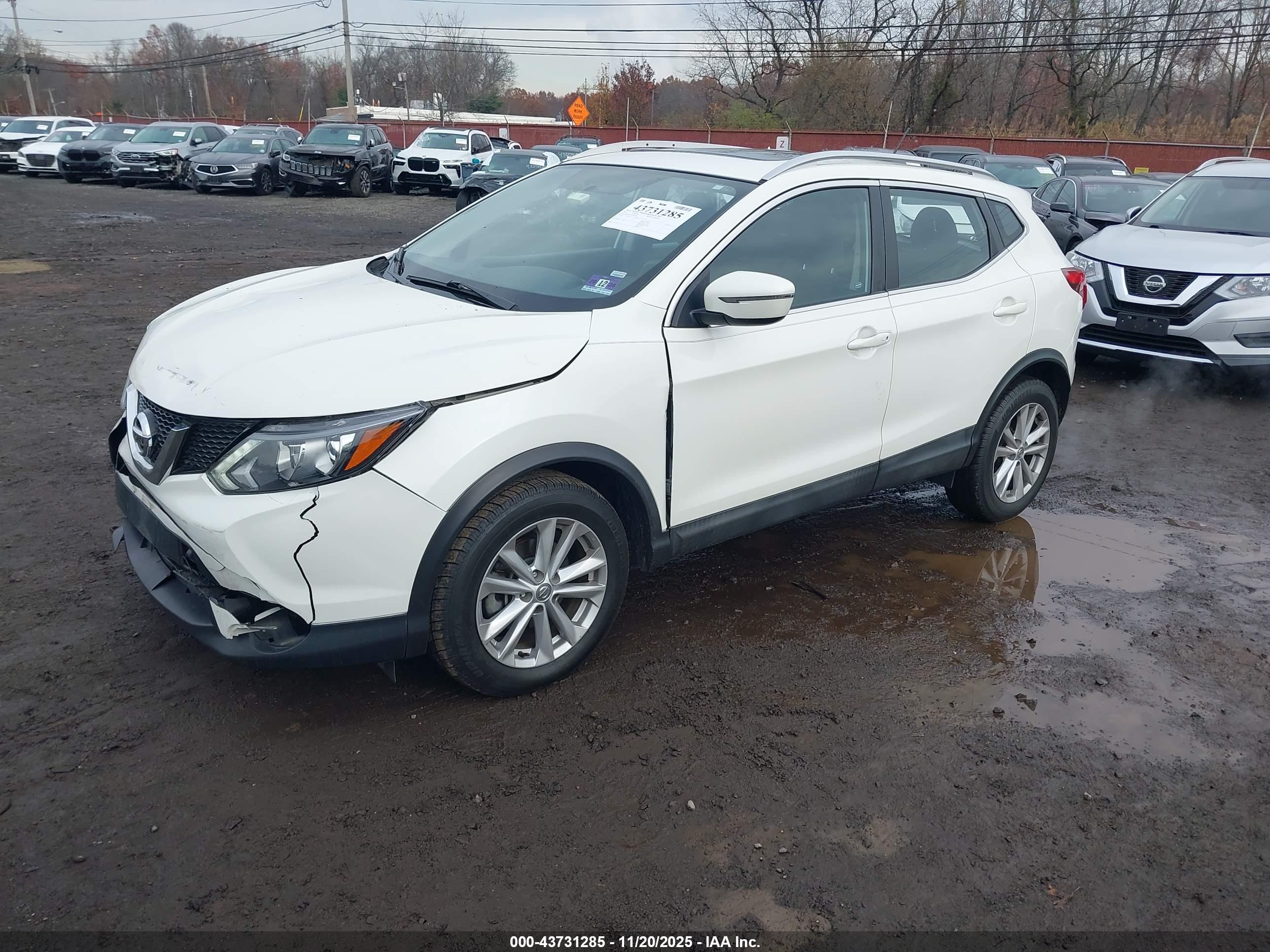 NISSAN ROGUE image 2