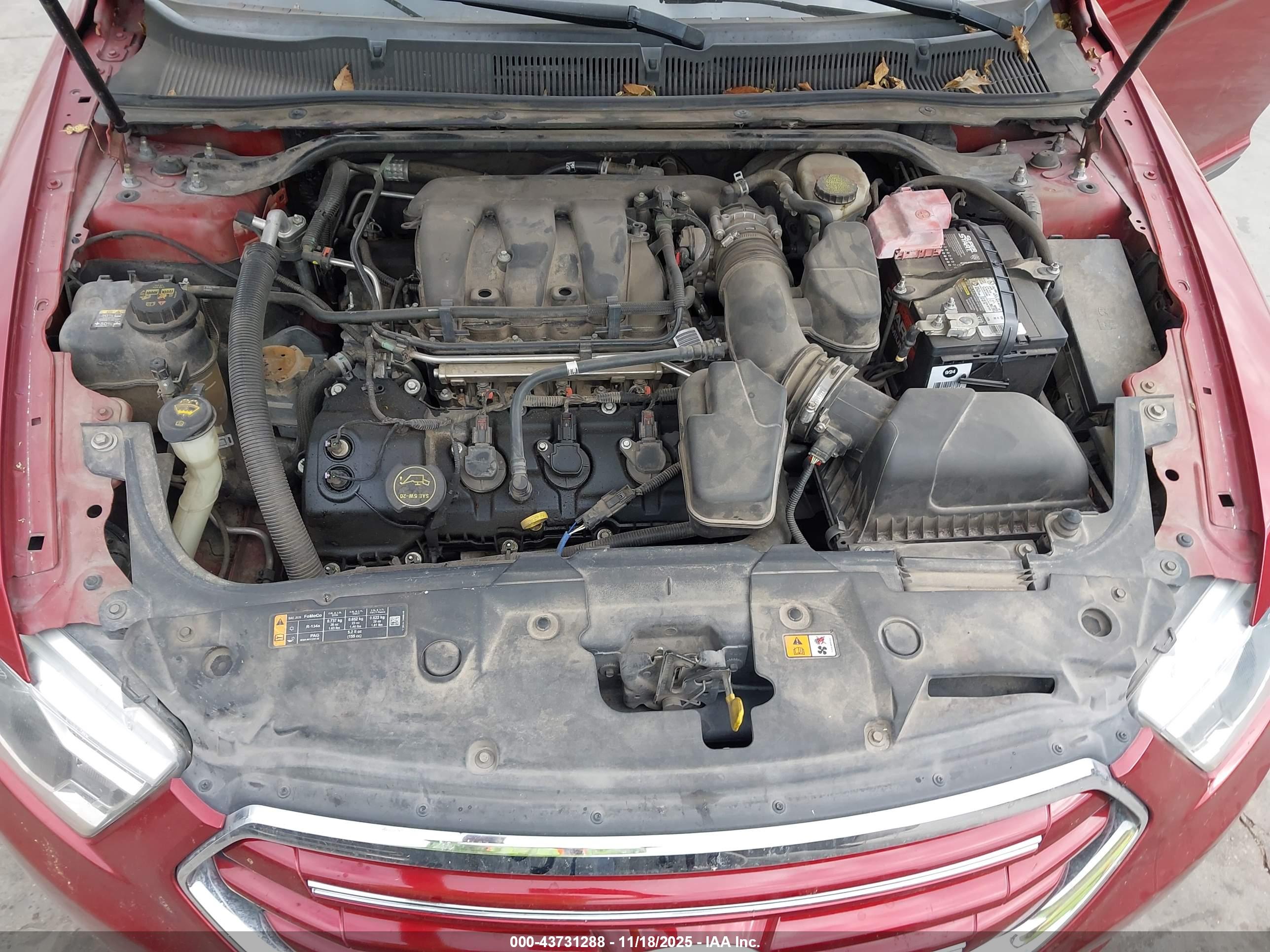FORD TAURUS image 10
