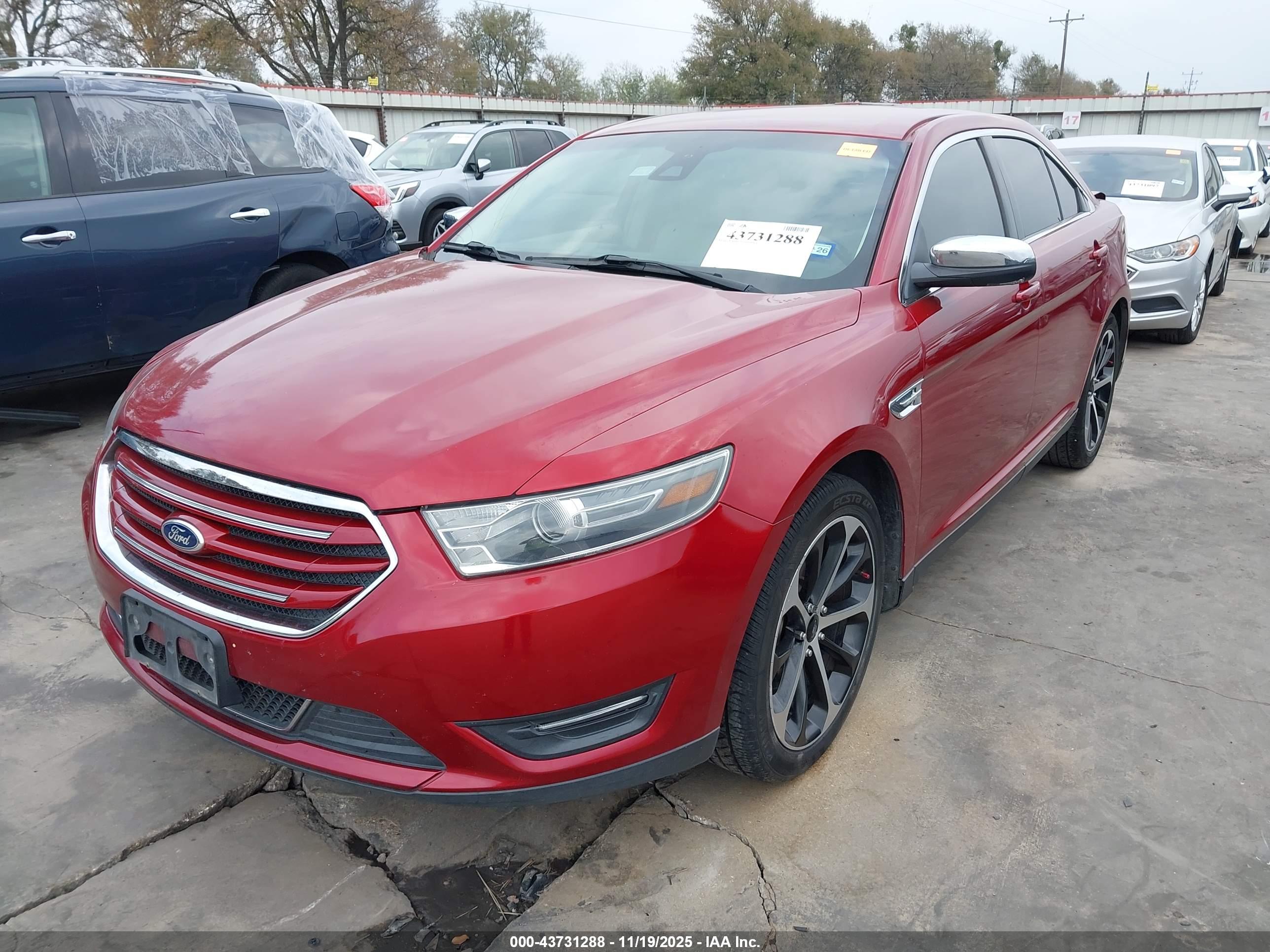 FORD TAURUS image 2
