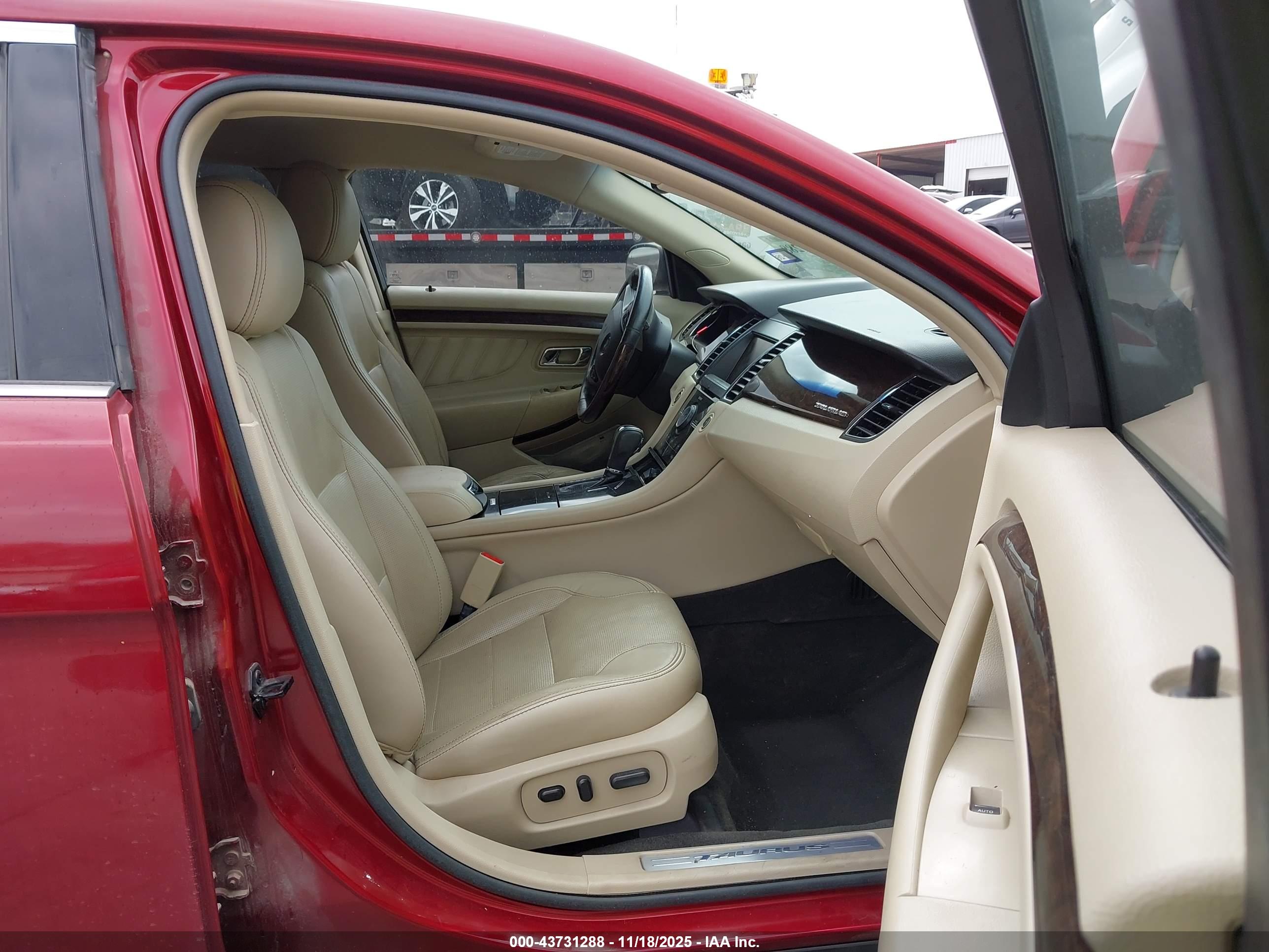FORD TAURUS image 5