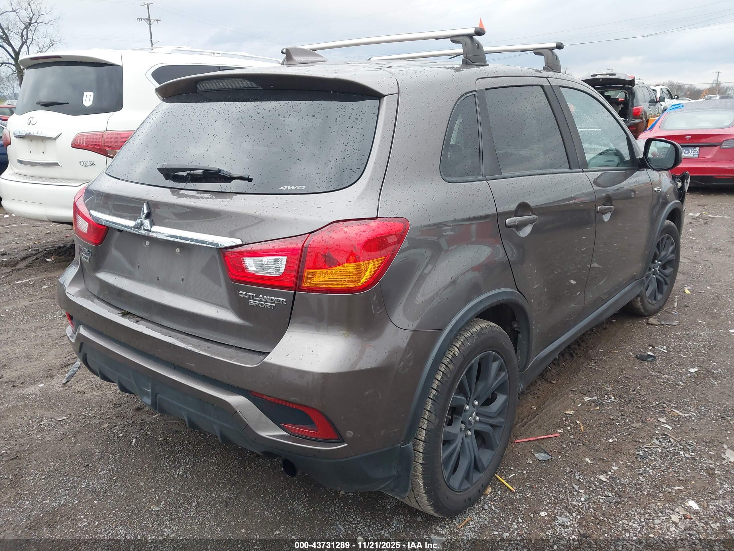 MITSUBISHI OUTLANDER image 4