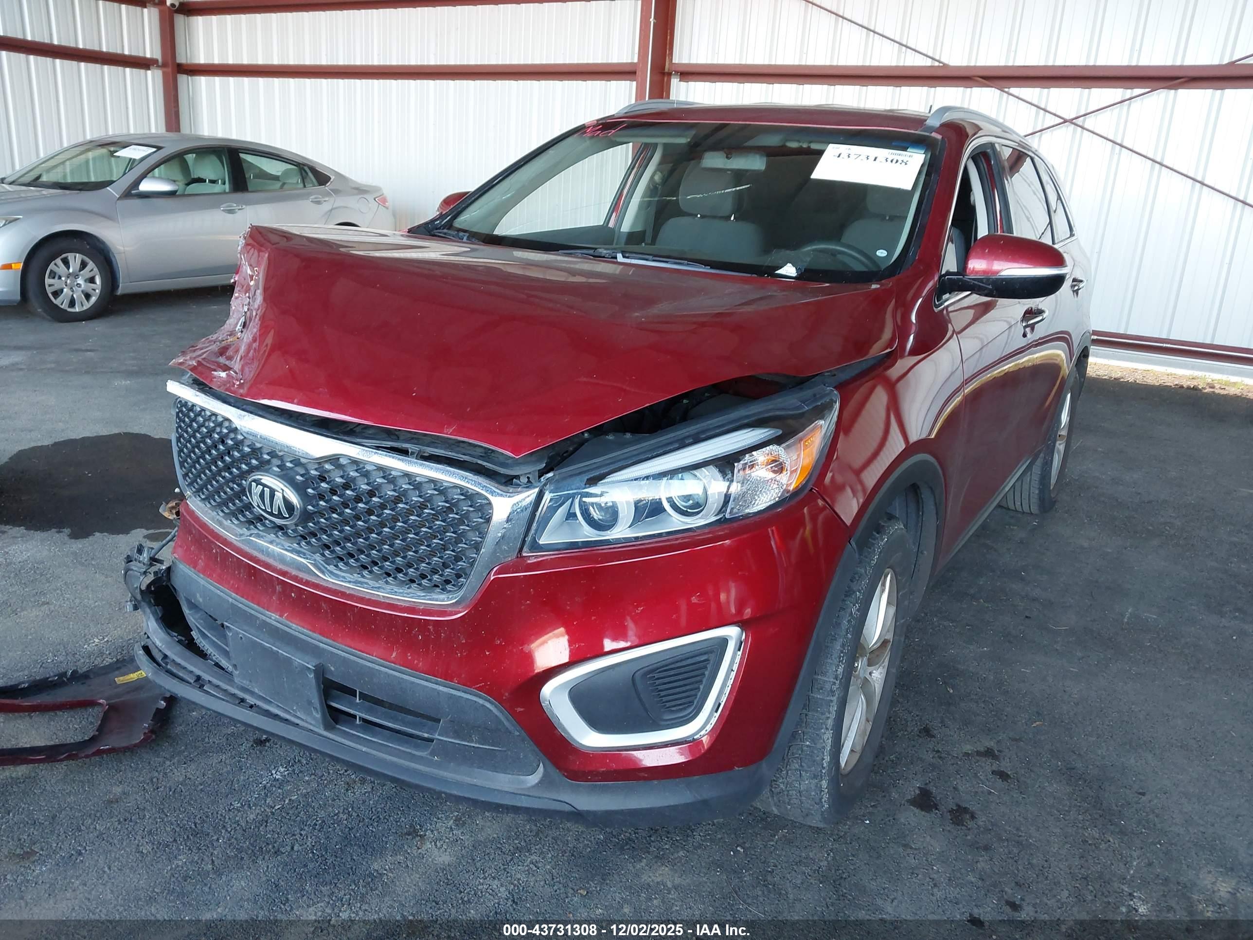 KIA SORENTO image 2